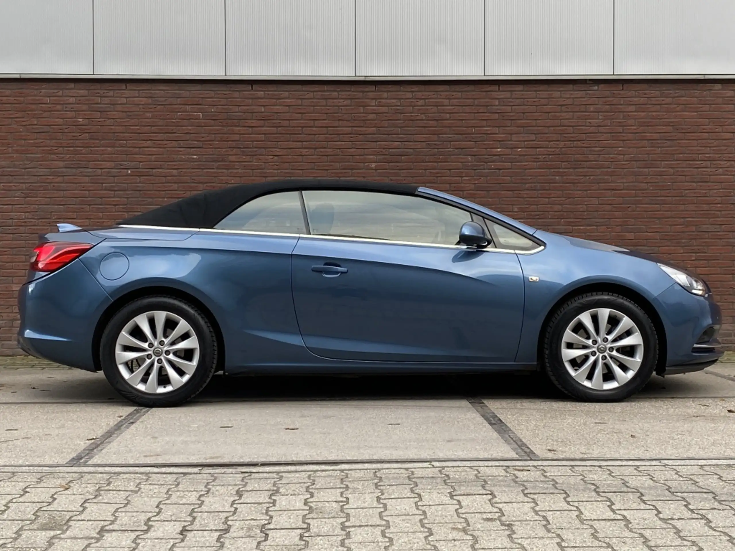 Opel - Cascada