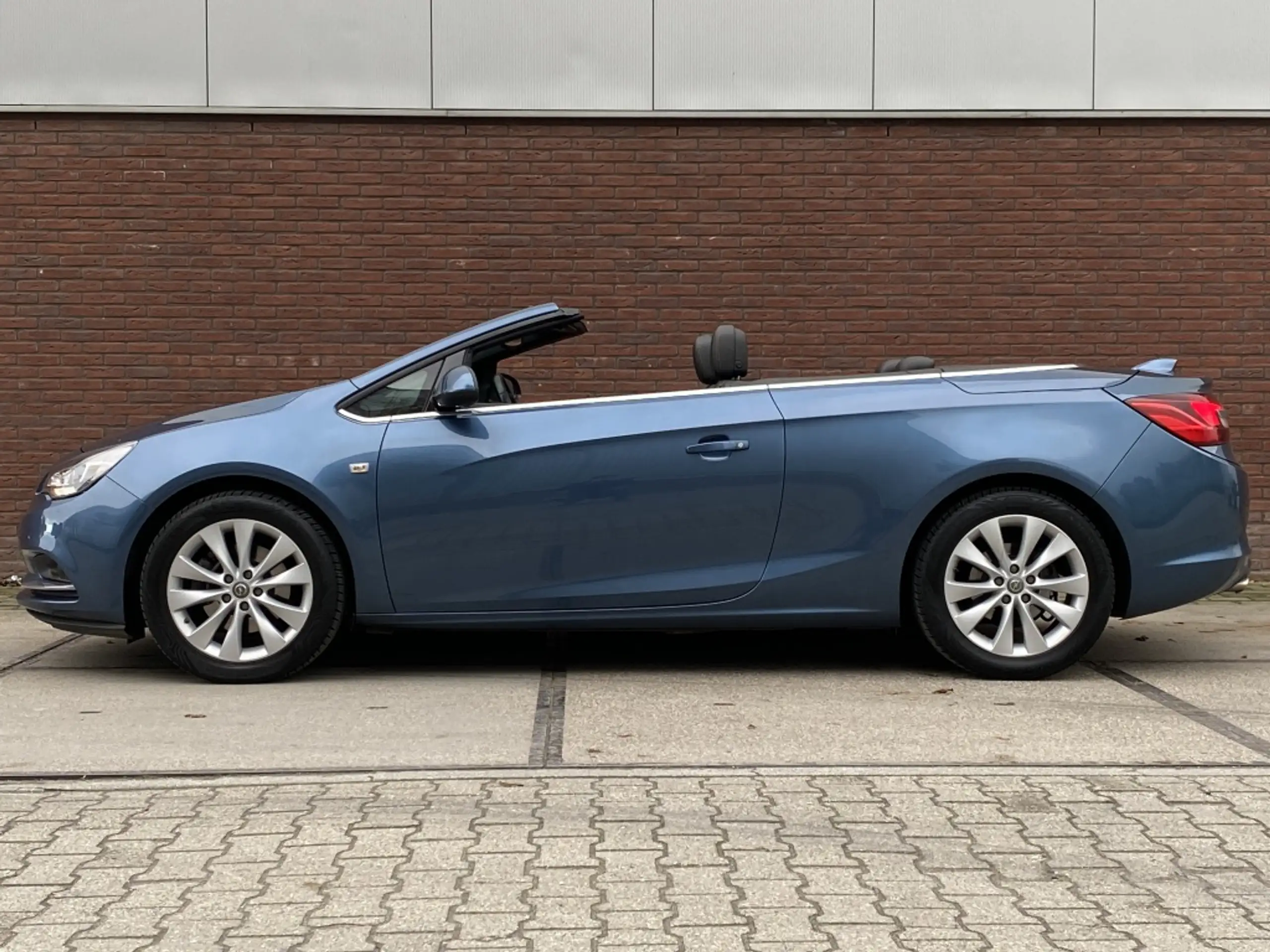 Opel - Cascada