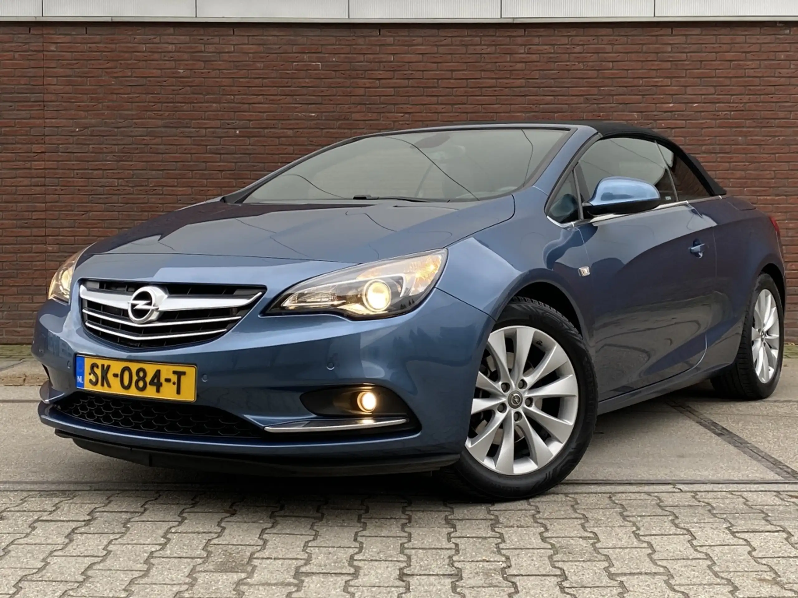 Opel - Cascada