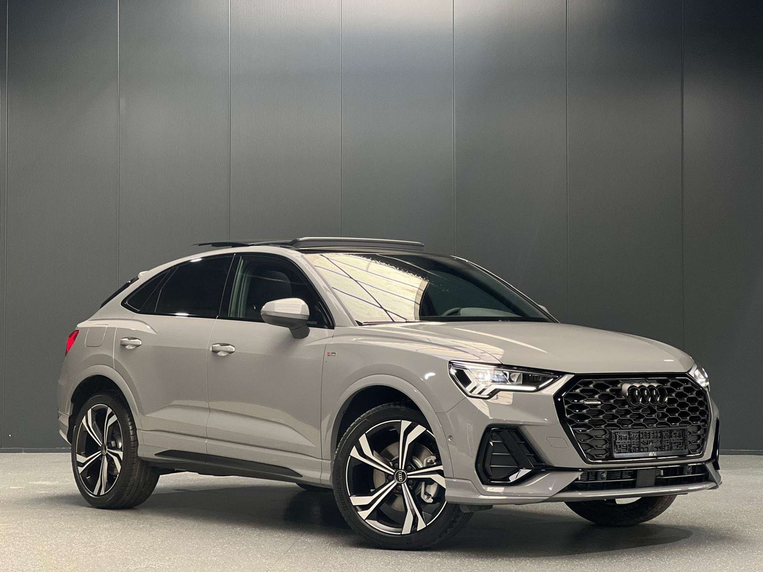 Audi - Q3