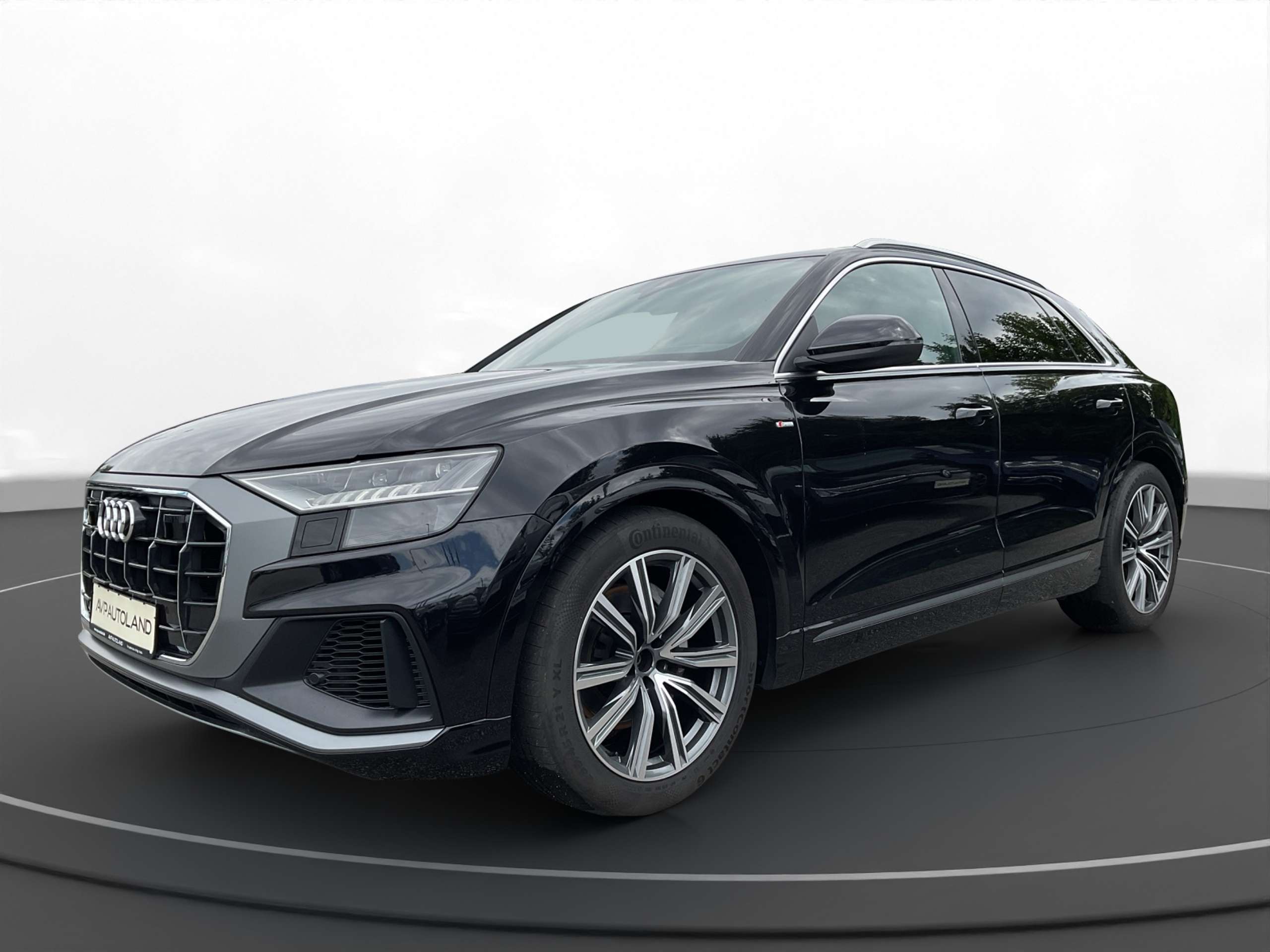 Audi - Q8