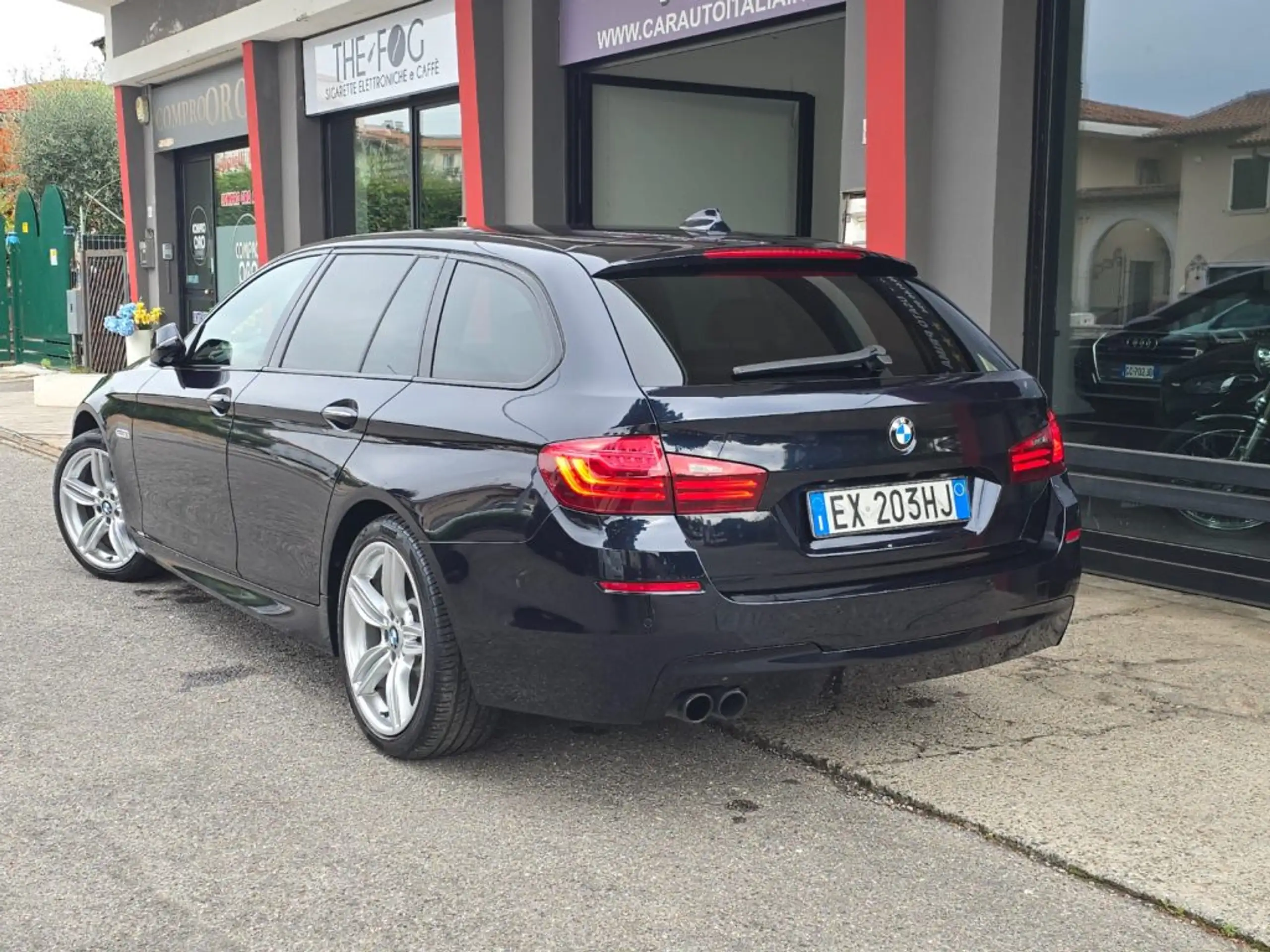 BMW - 525