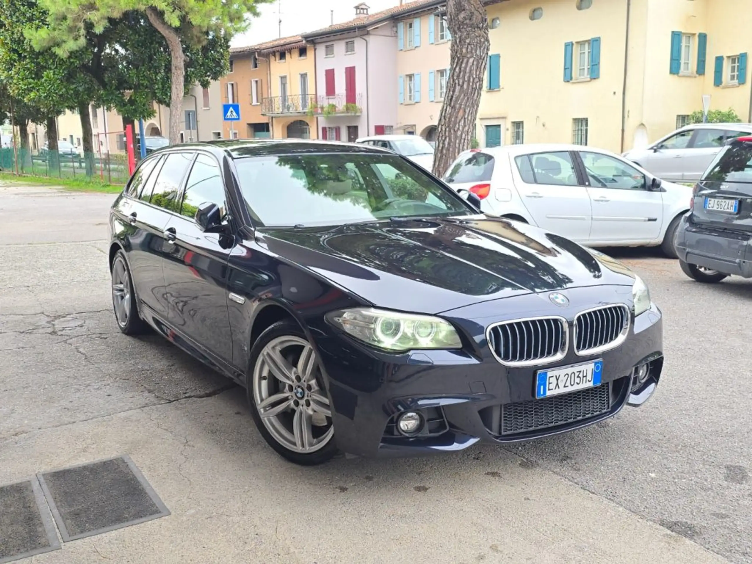 BMW - 525