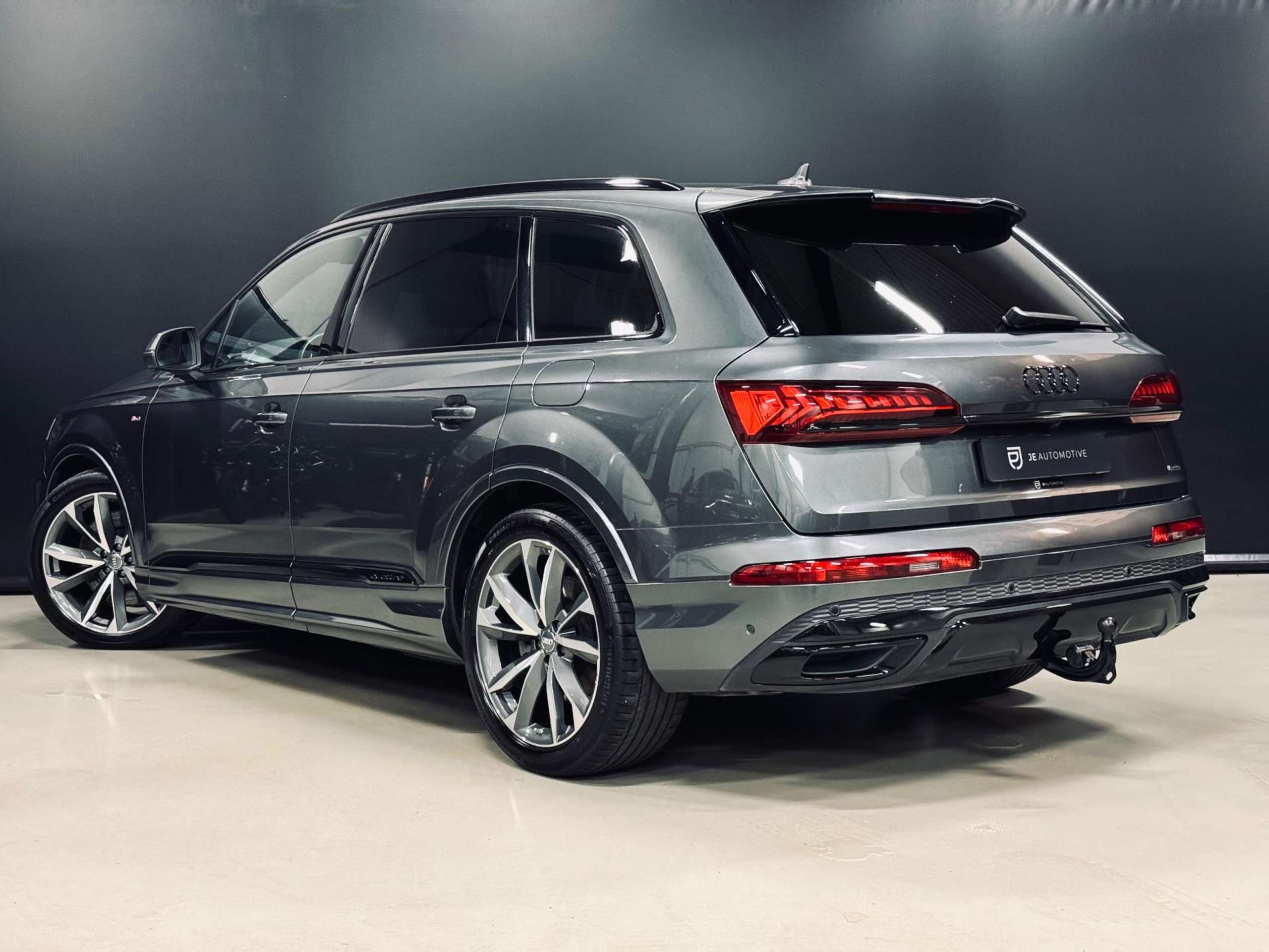 Audi - Q7