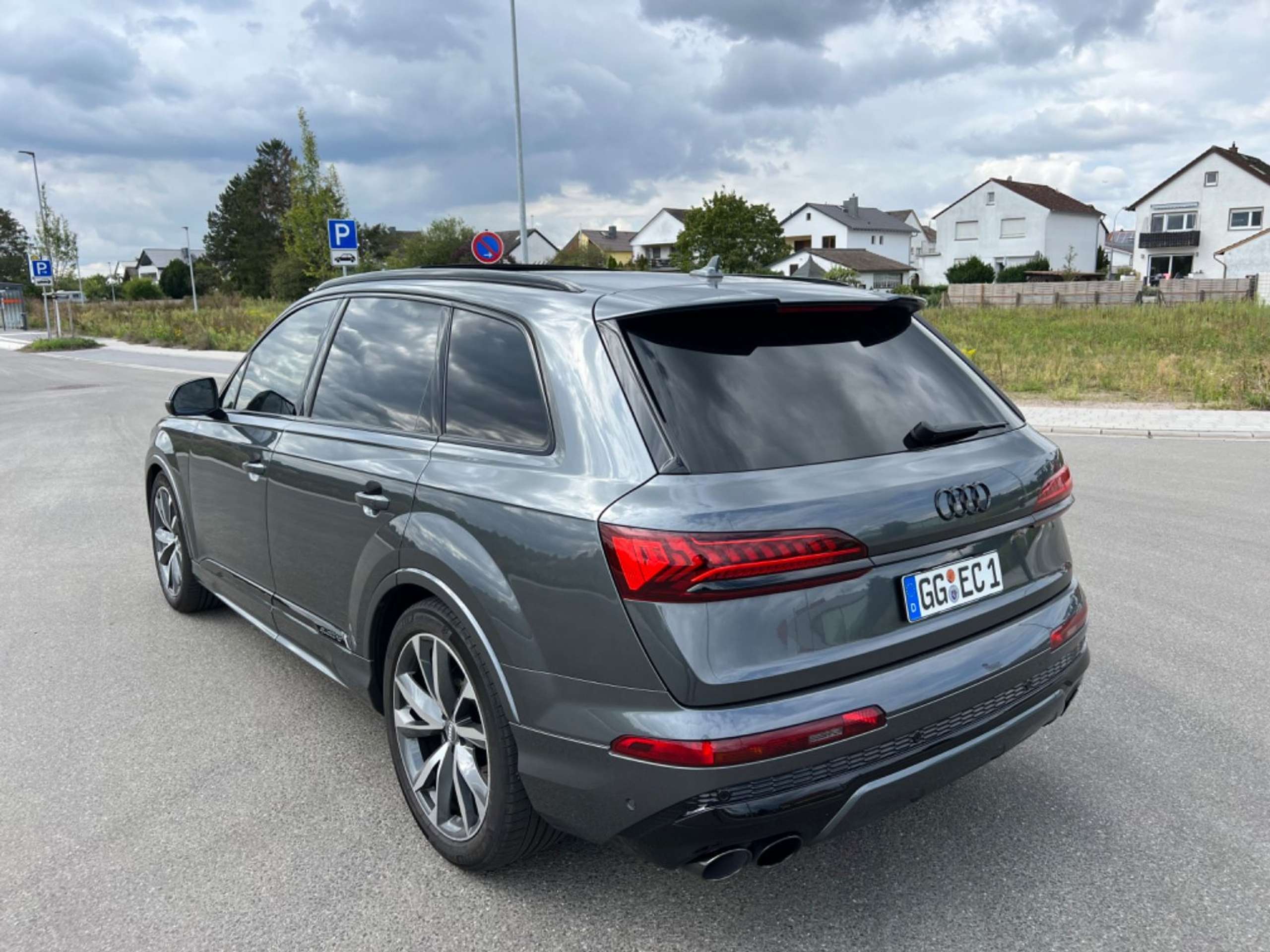 Audi - SQ7