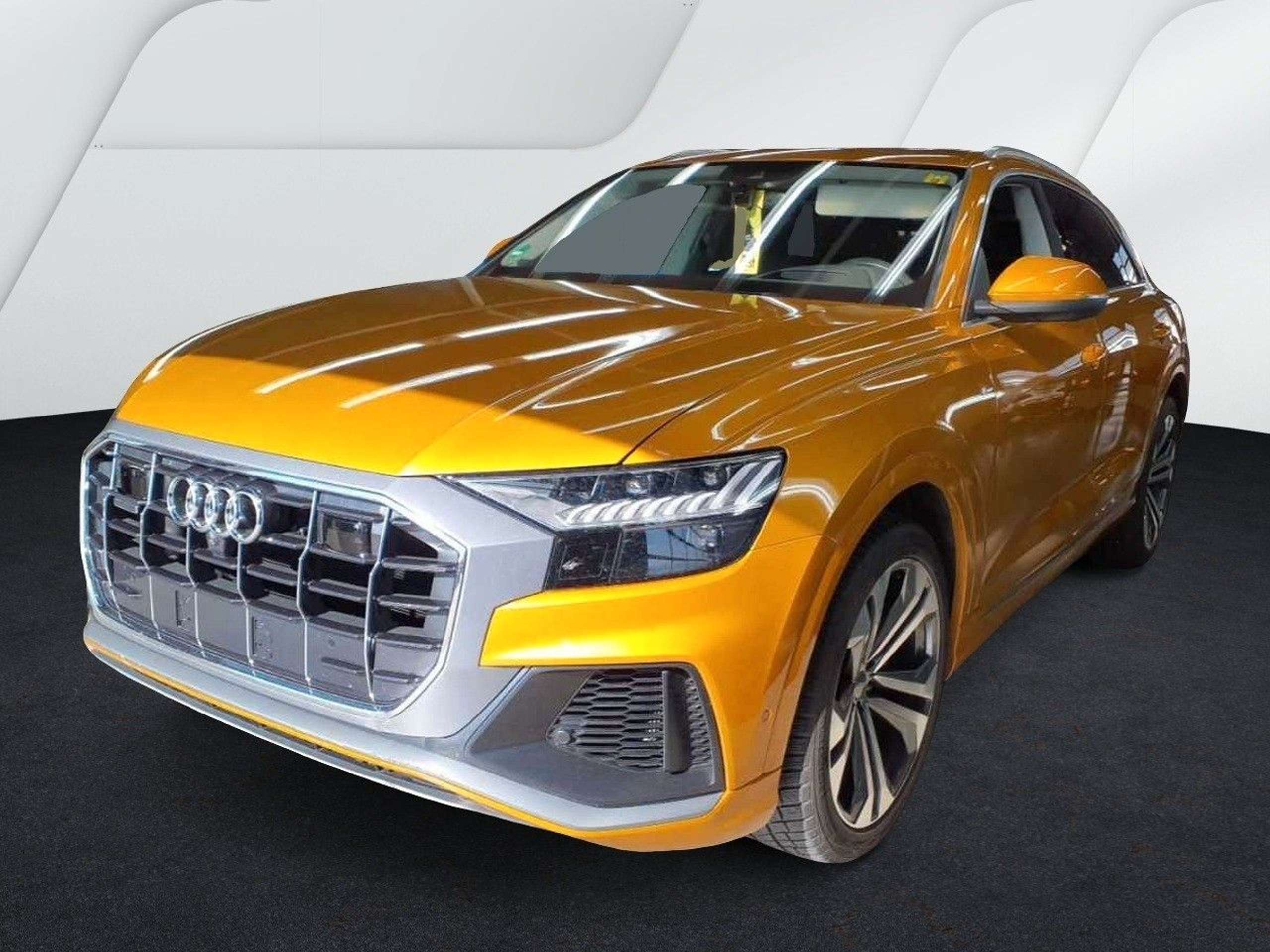 Audi - Q8