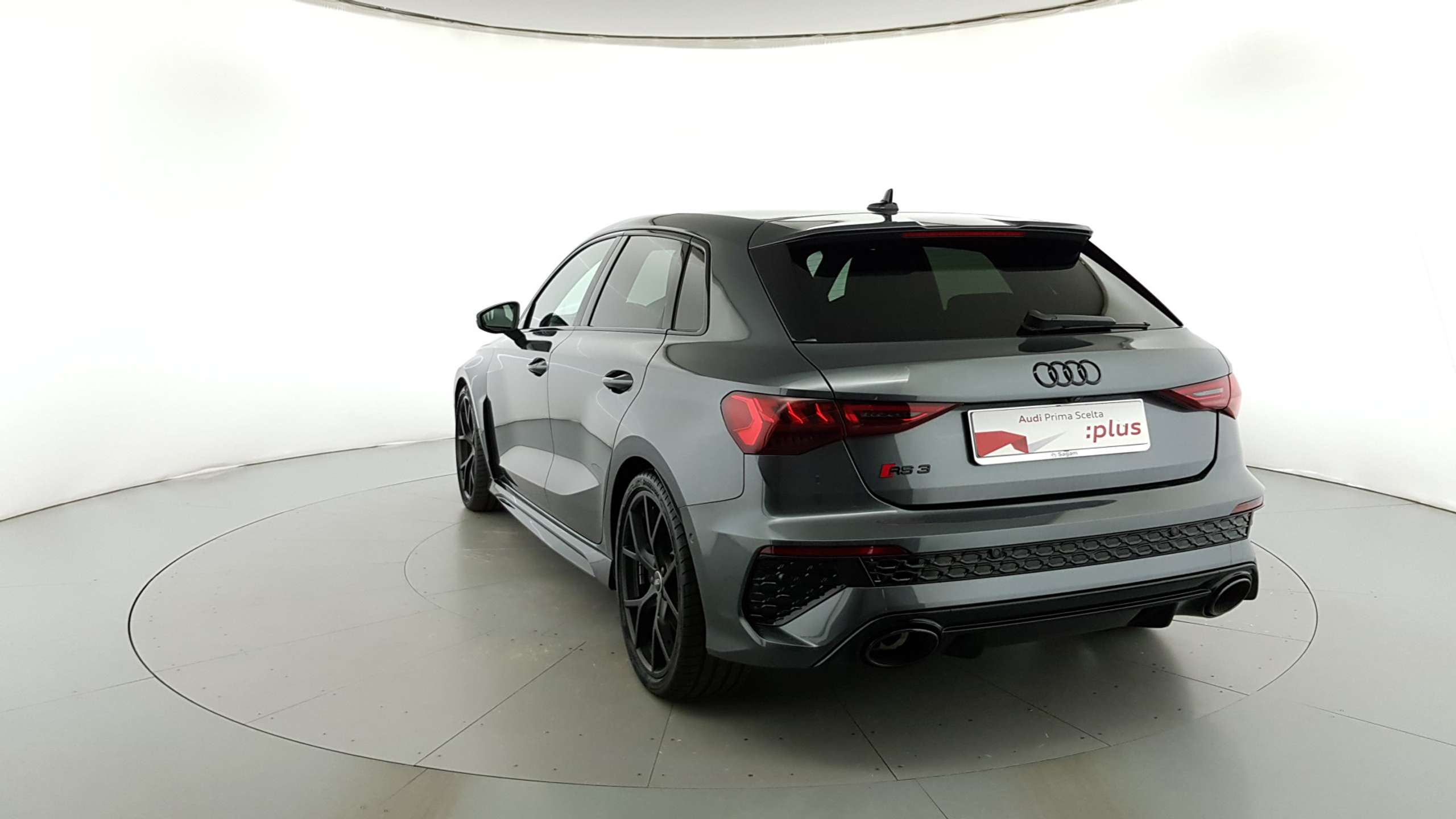 Audi - RS3