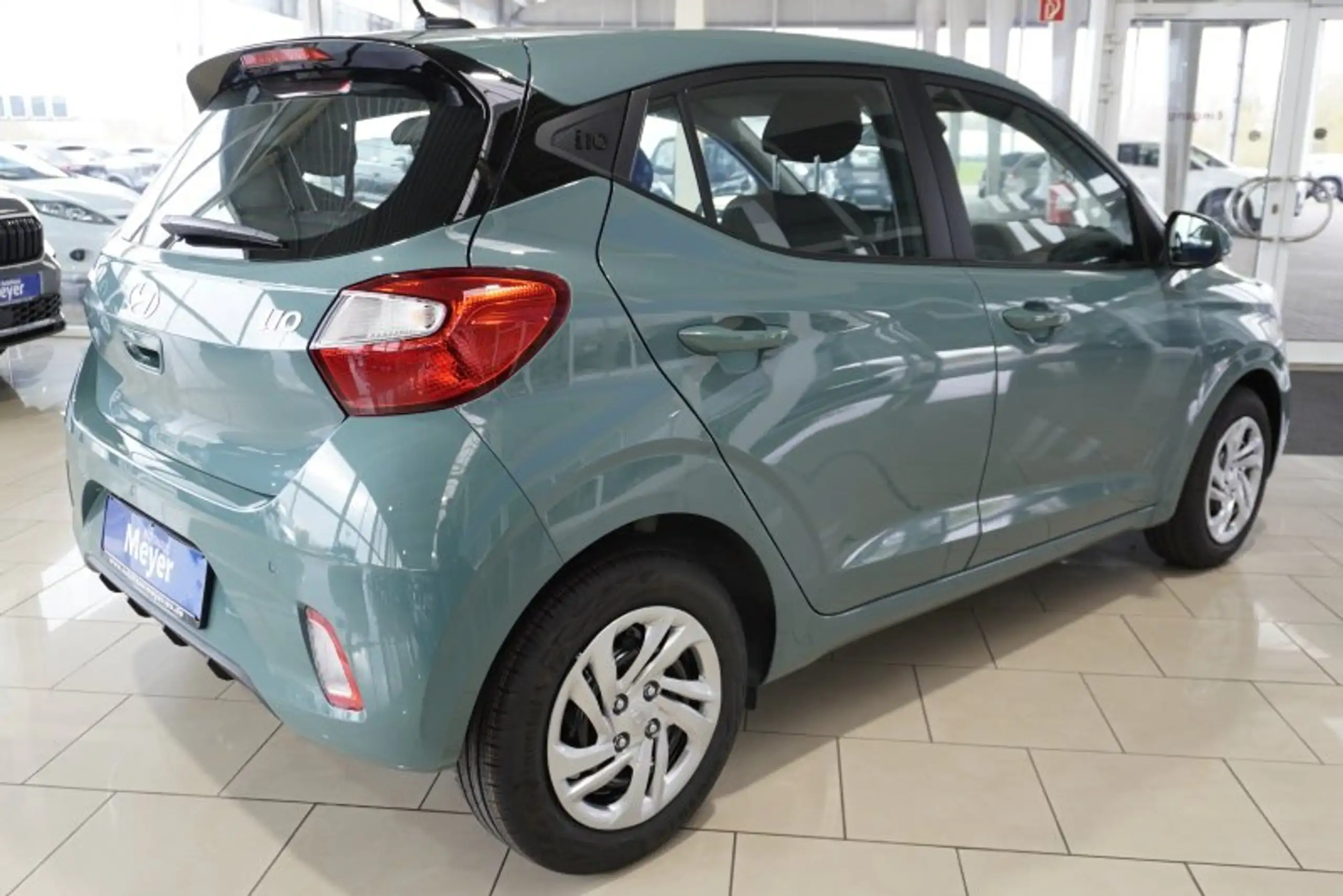 Hyundai - i10