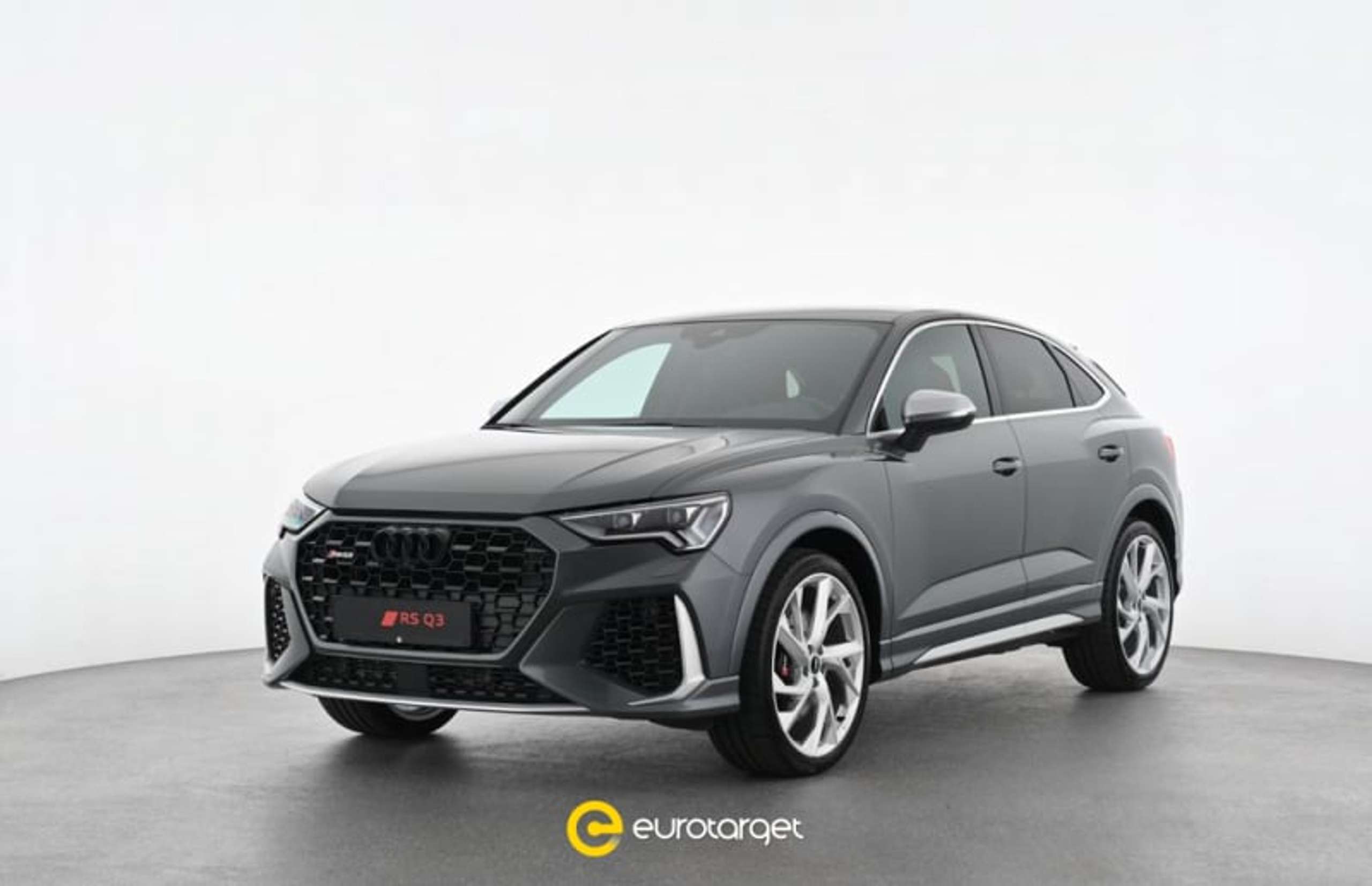 Audi - RS Q3