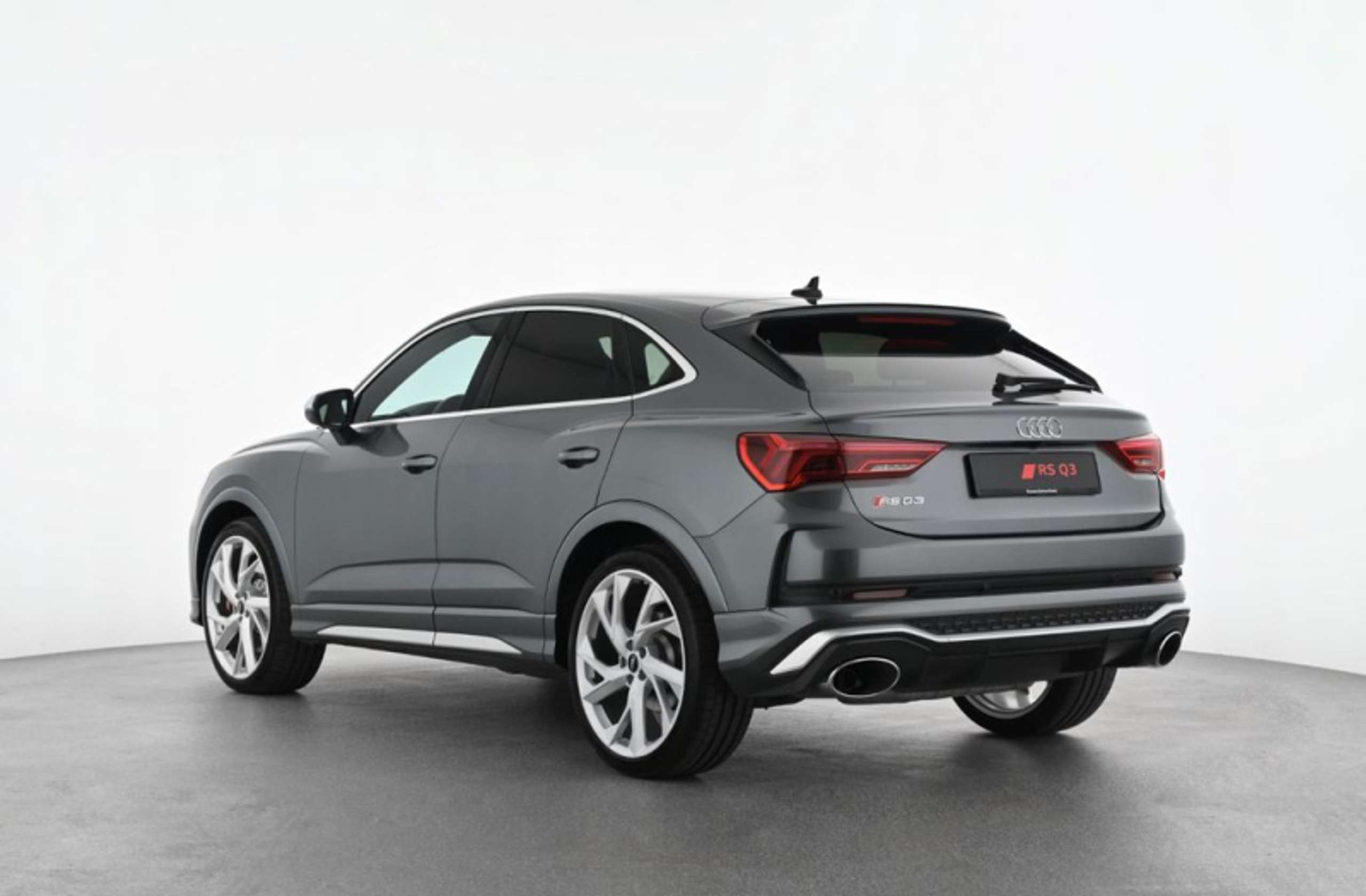 Audi - RS Q3