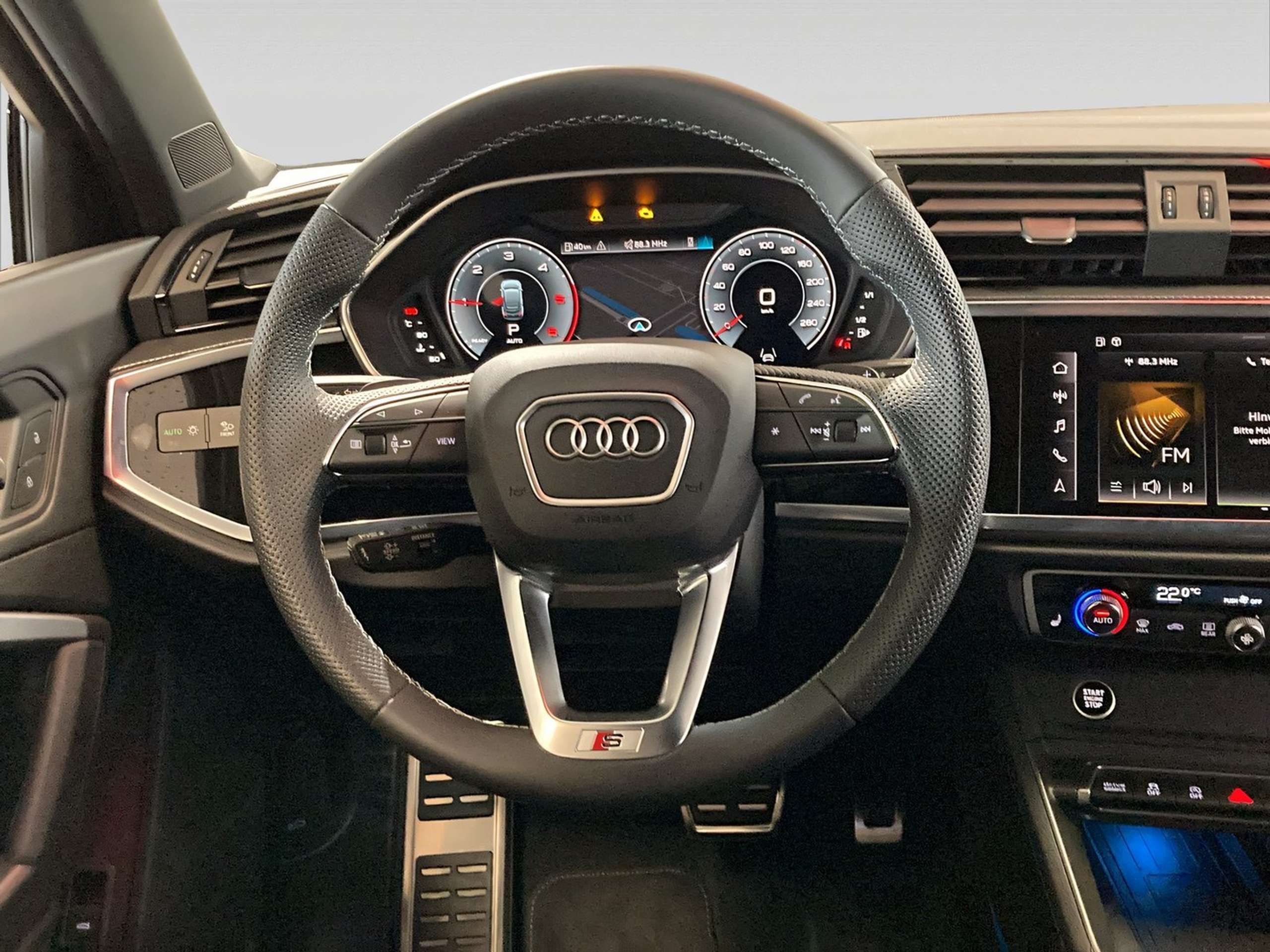 Audi - Q3