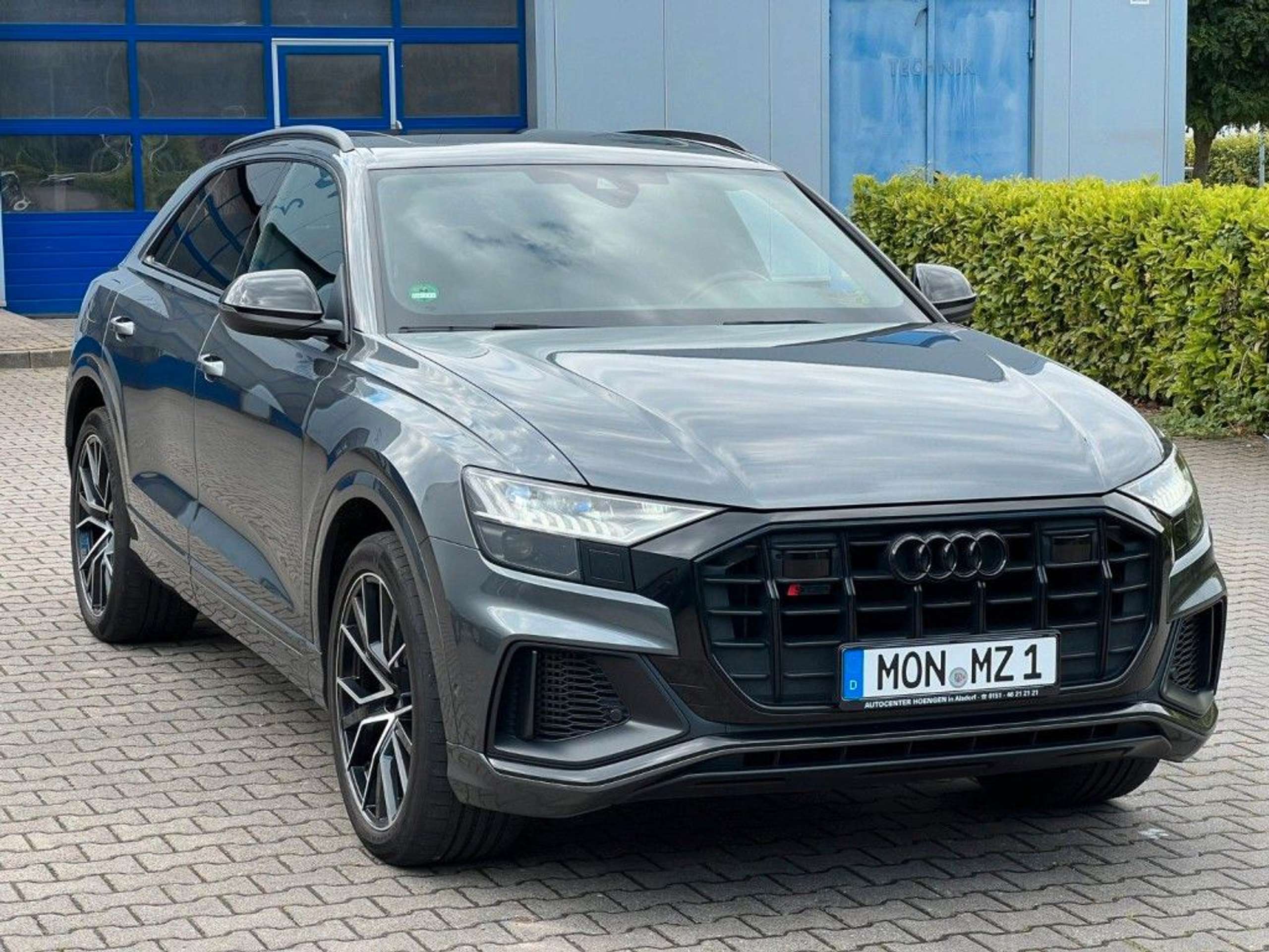 Audi - SQ8