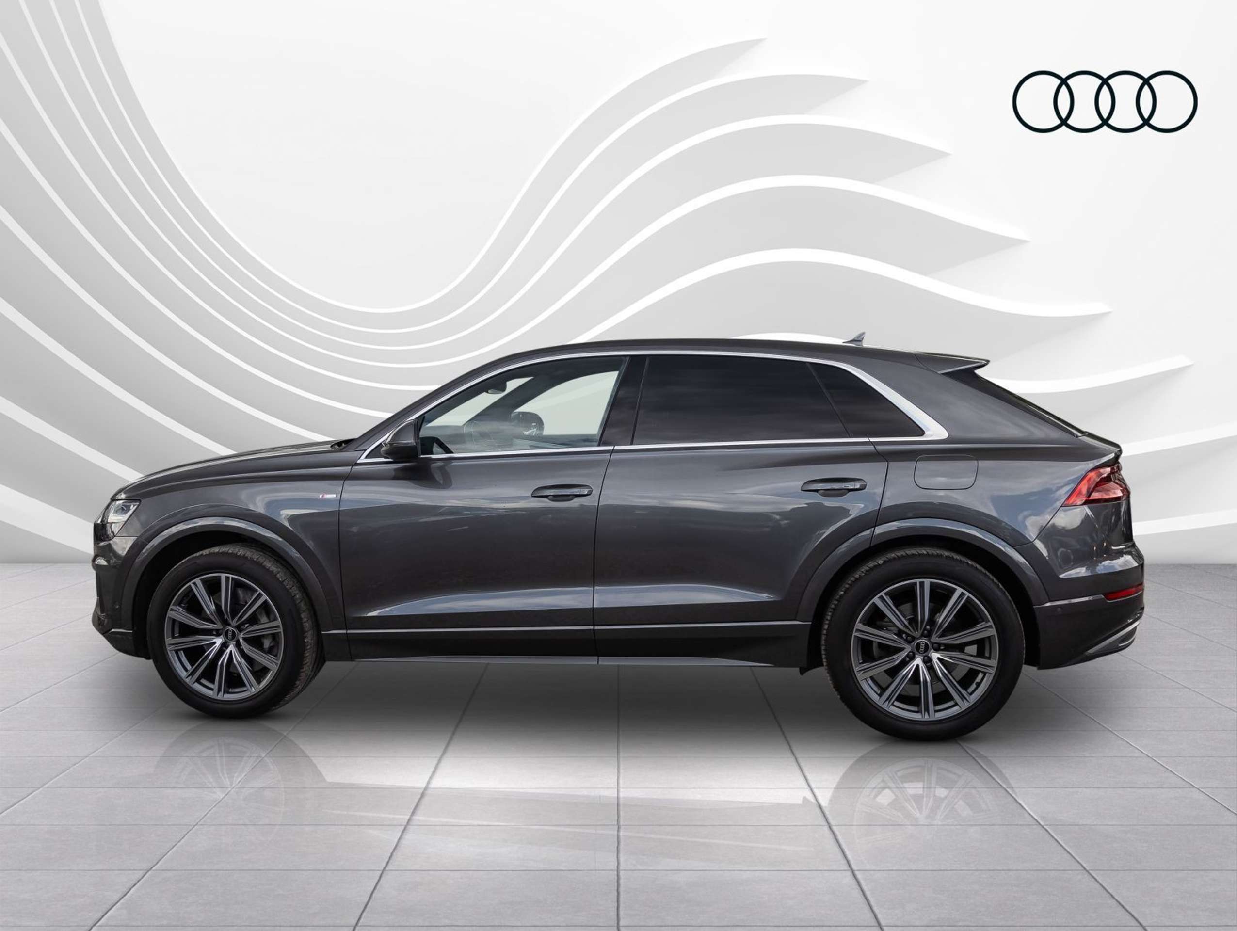 Audi - Q8