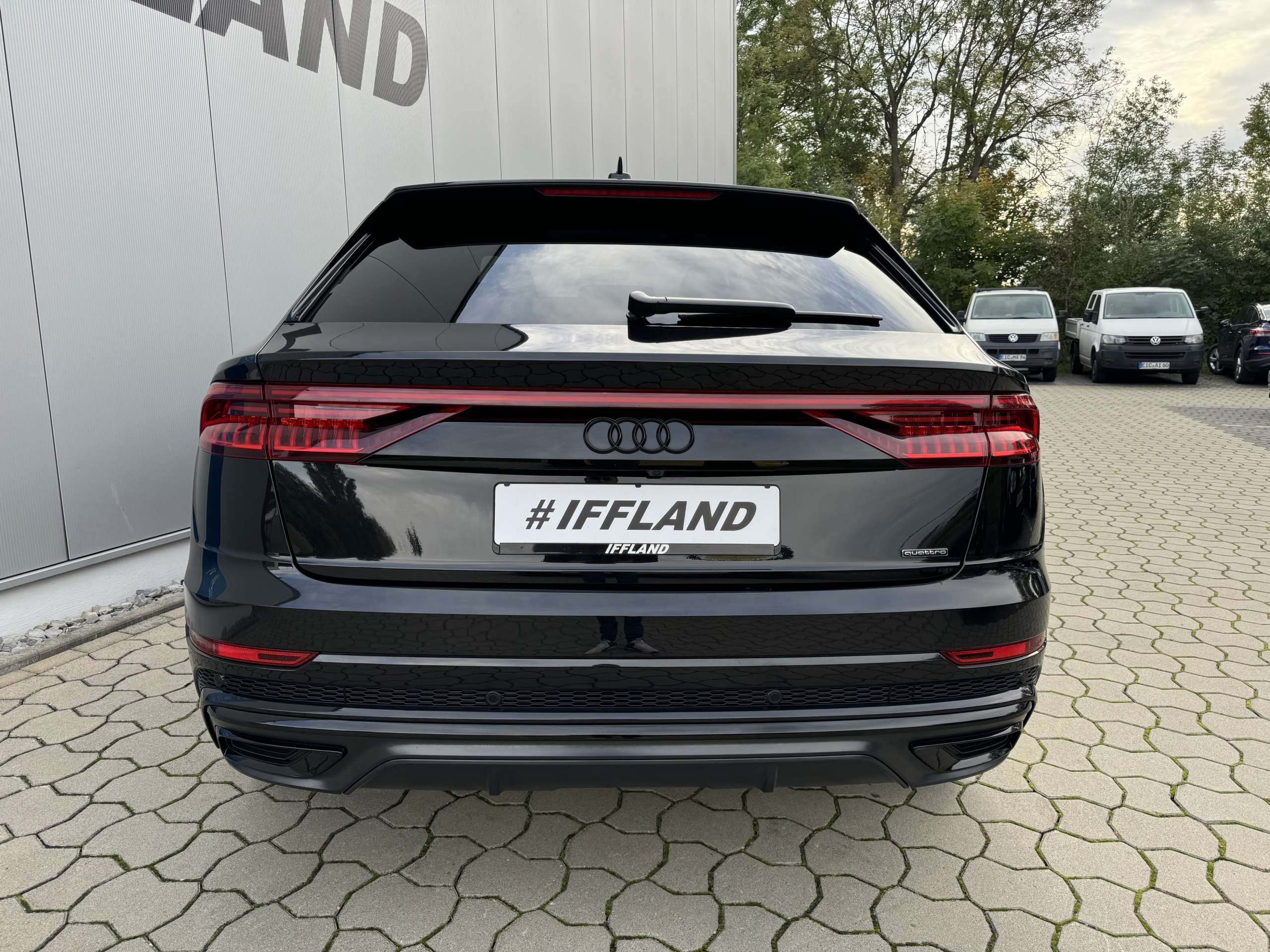 Audi - Q8