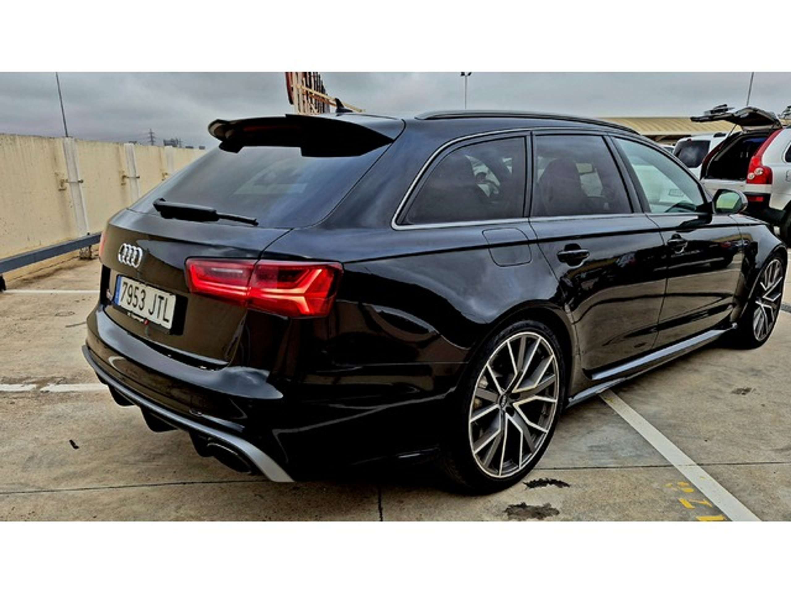 Audi - RS6