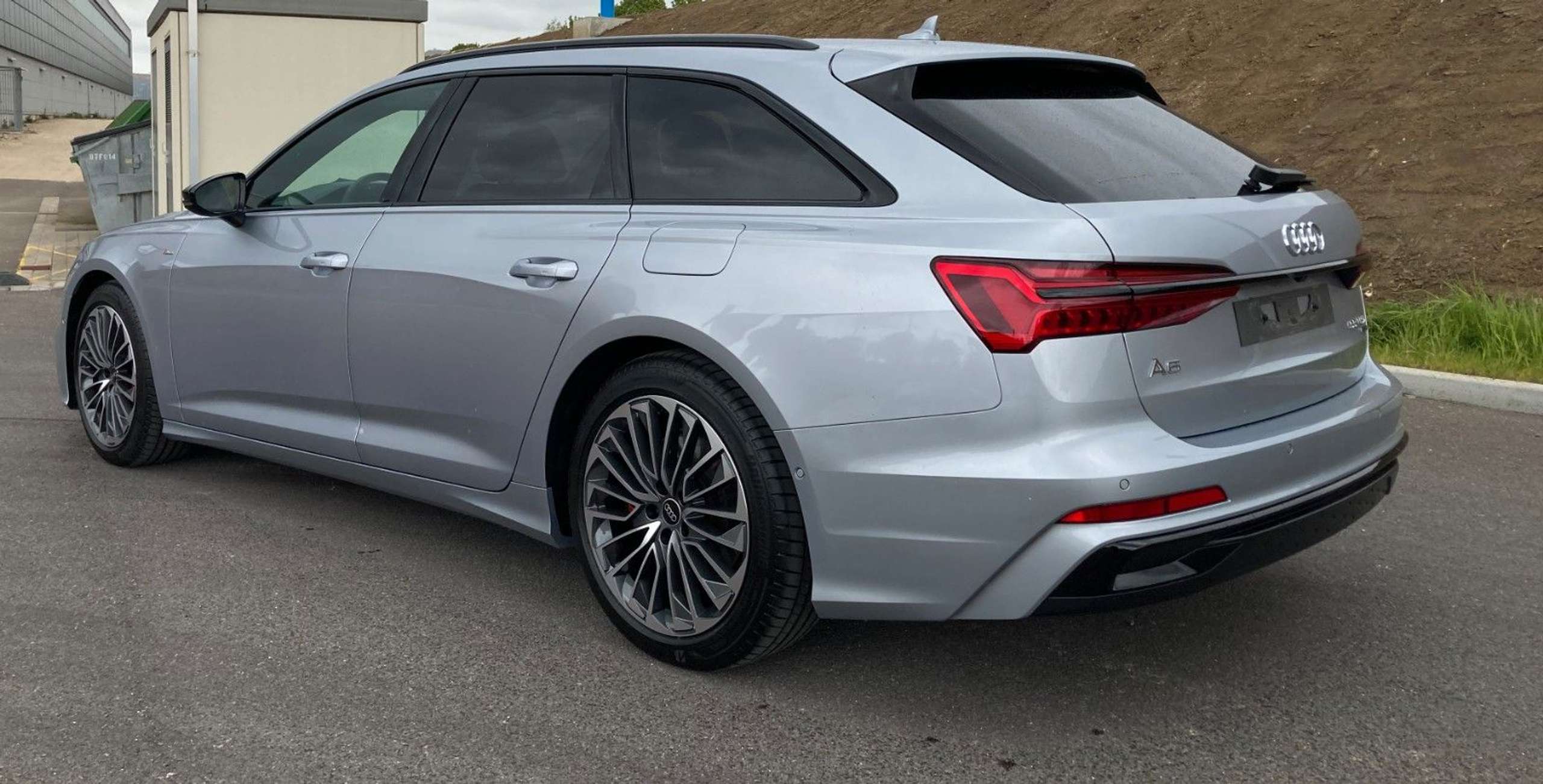 Audi - A6