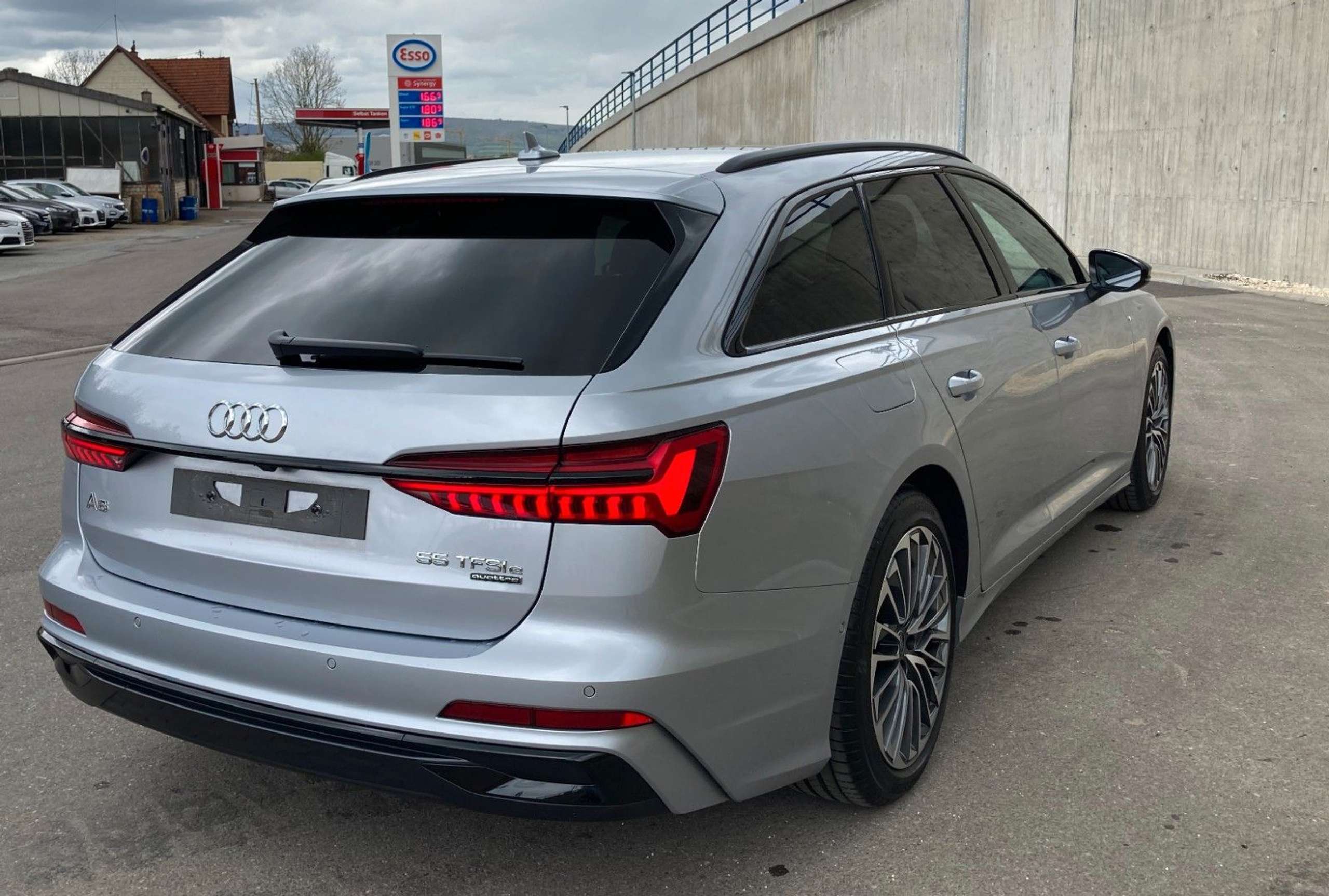 Audi - A6