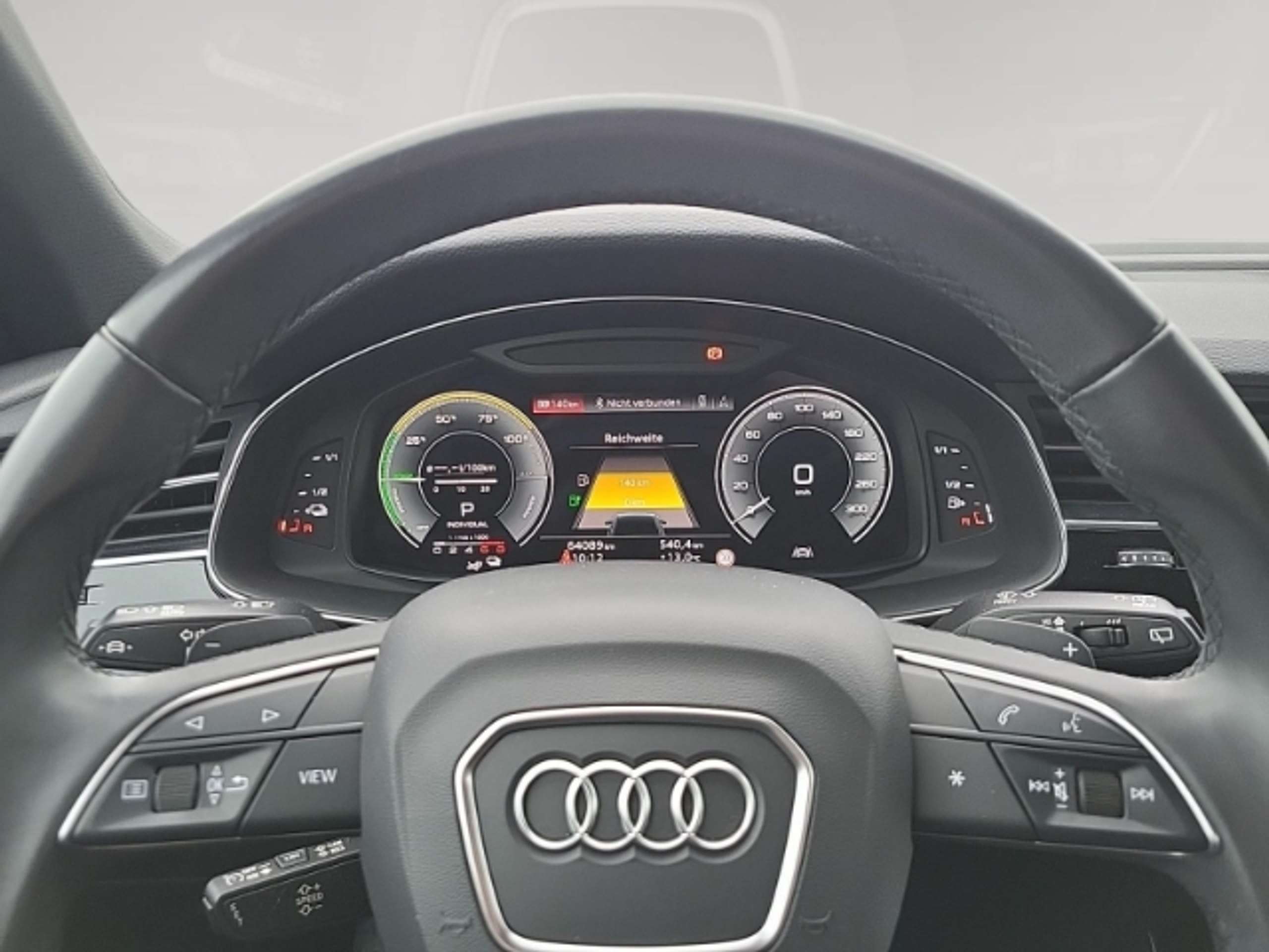 Audi - Q8