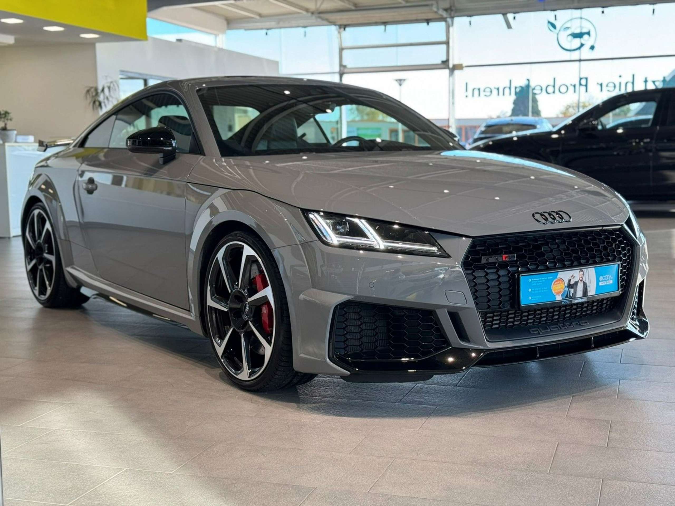 Audi - TT RS