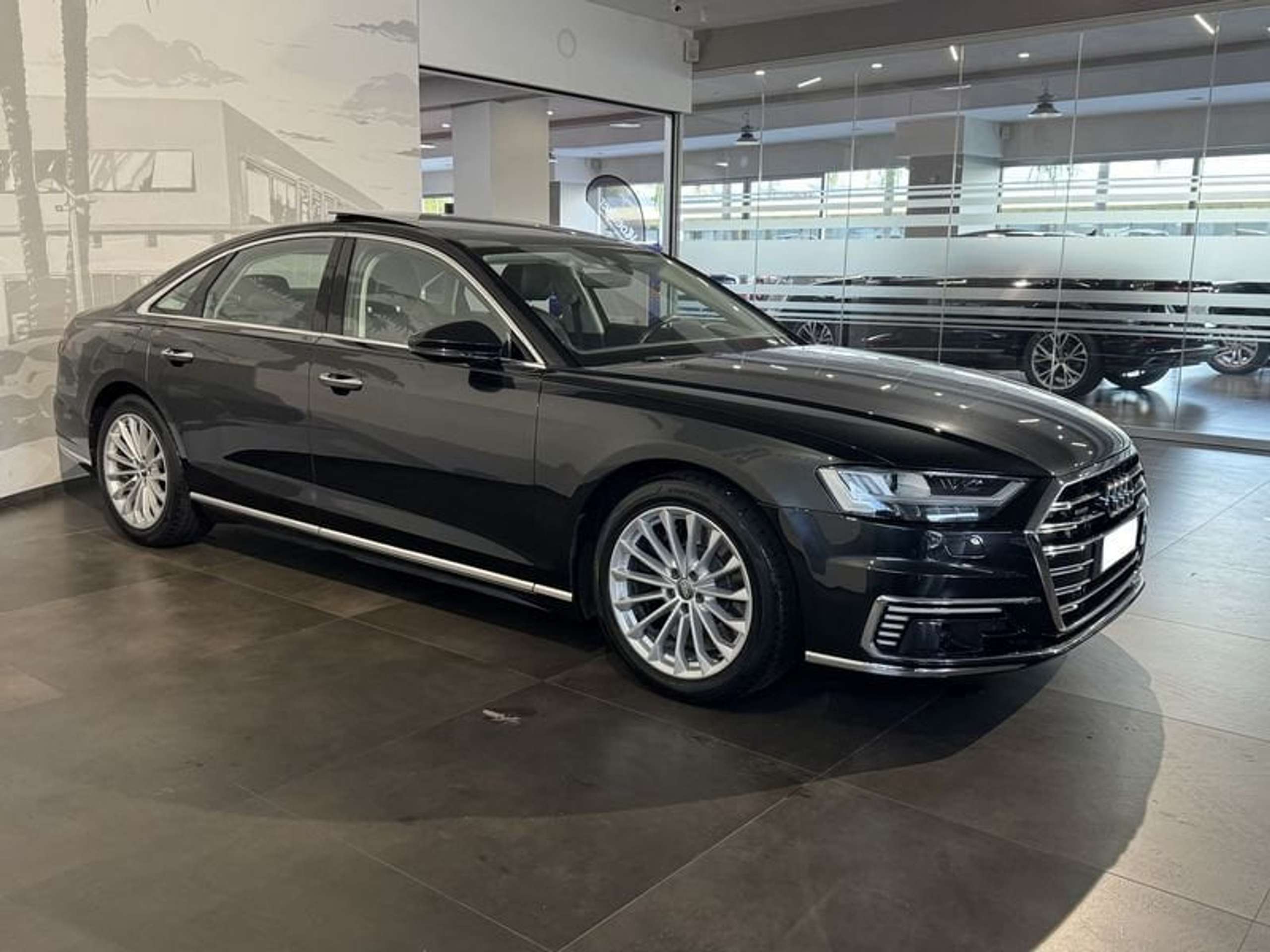 Audi - A8