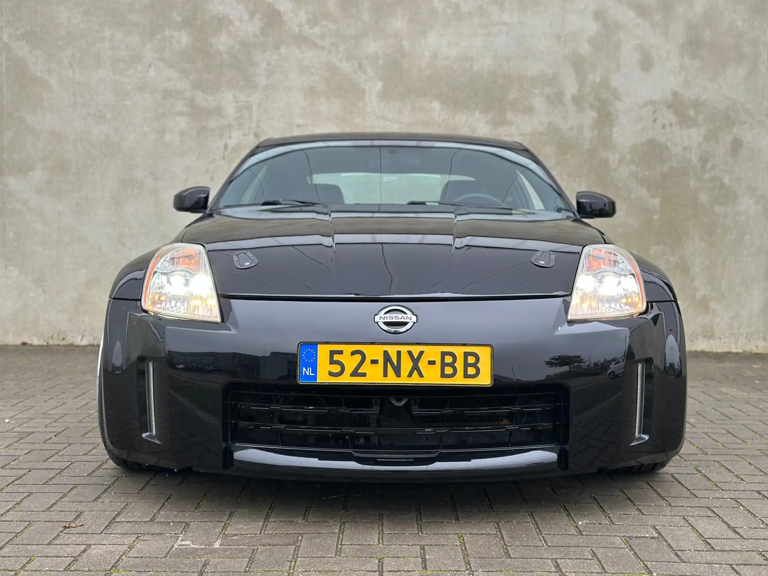 Nissan - 350Z