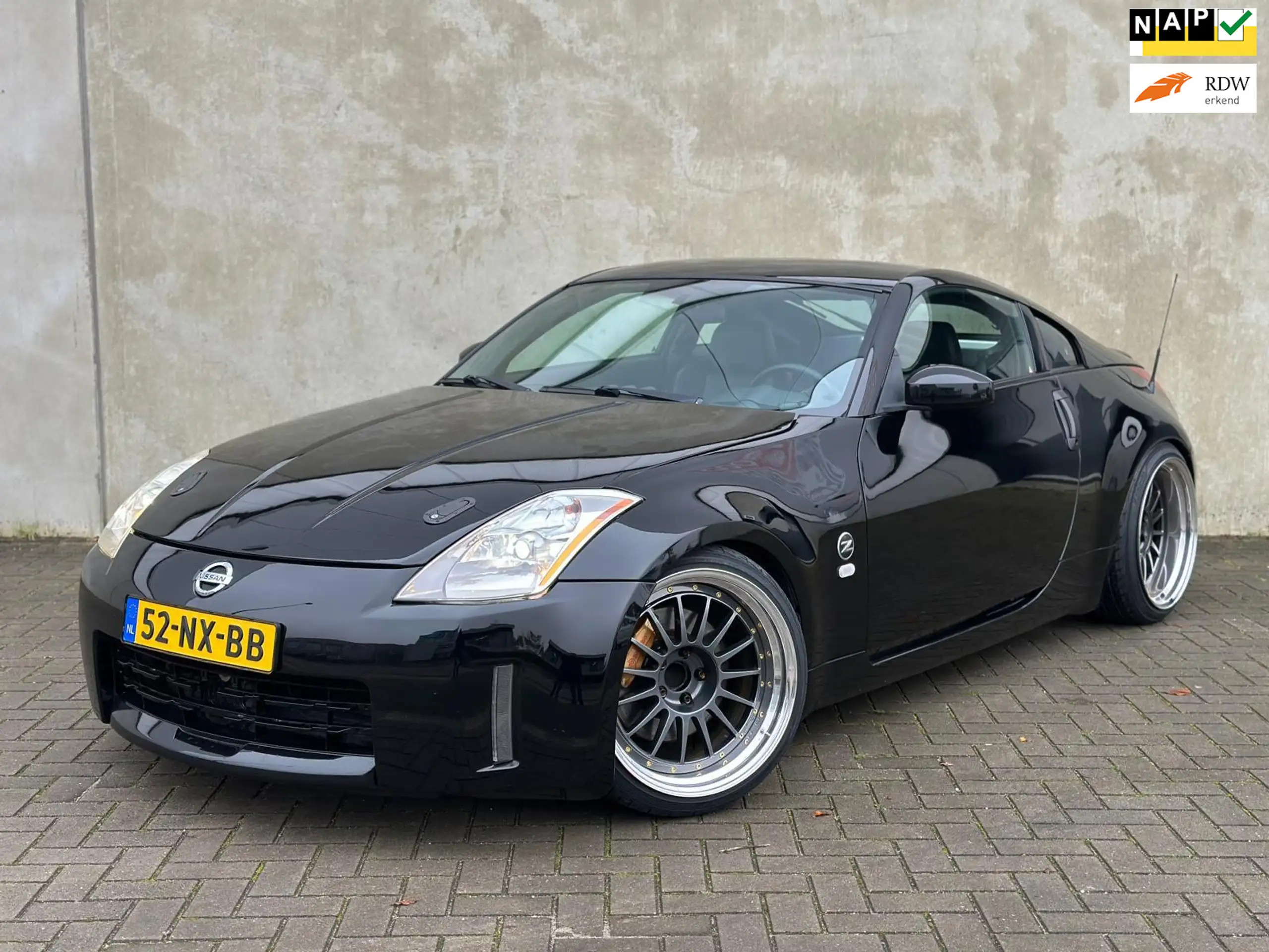 Nissan - 350Z