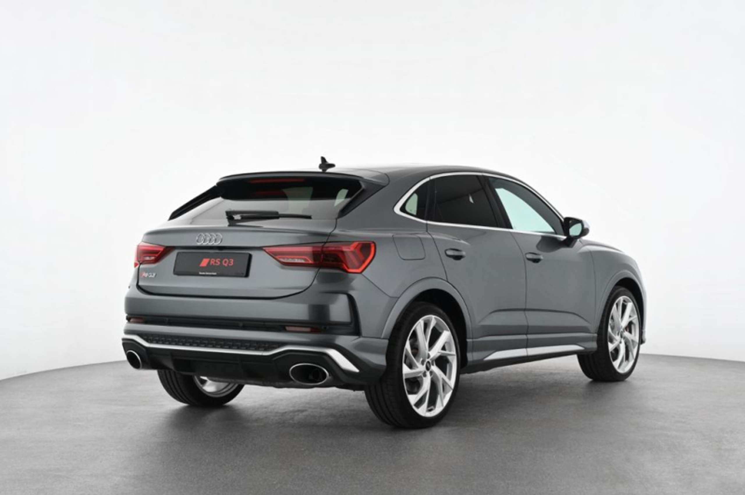 Audi - RS Q3