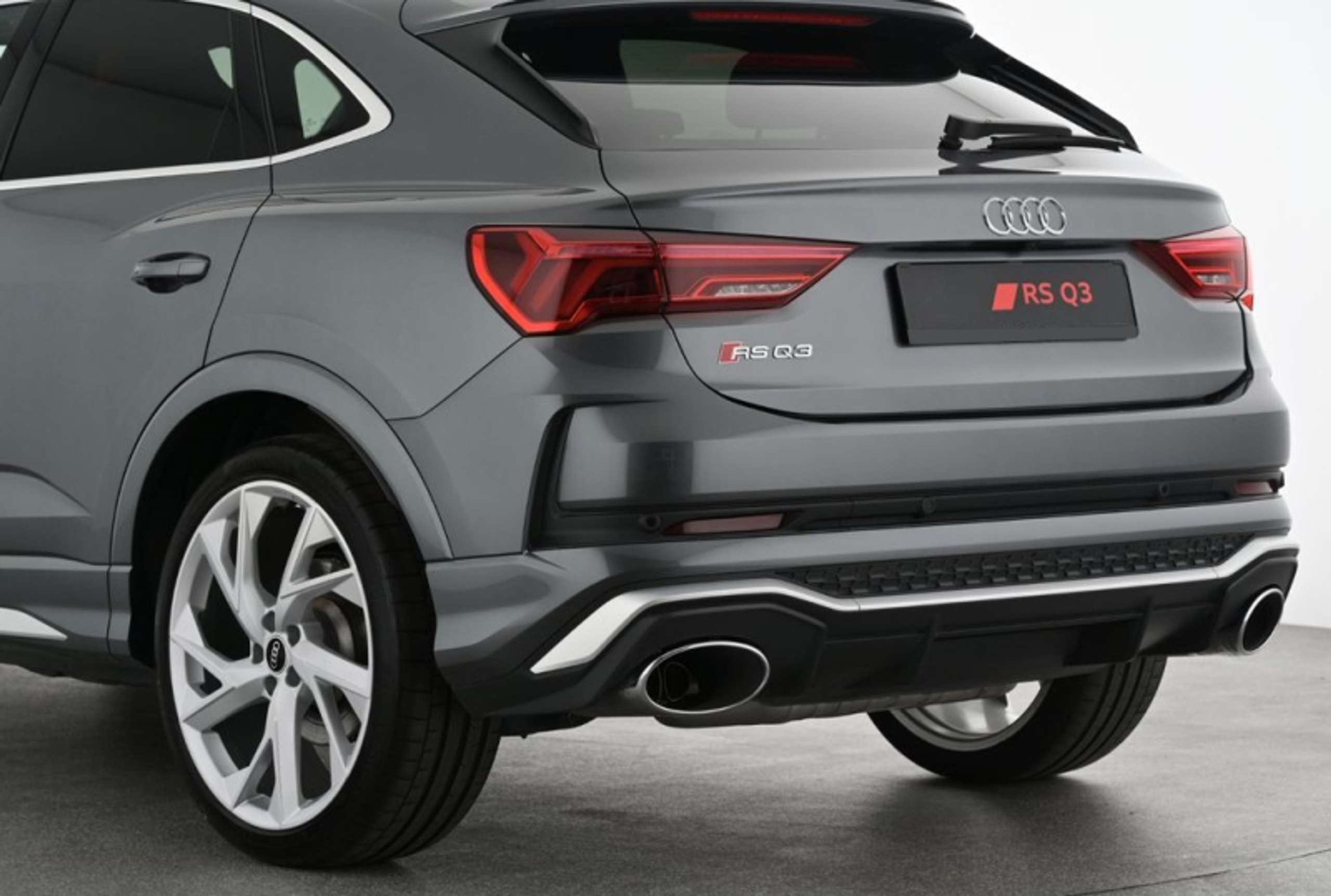 Audi - RS Q3