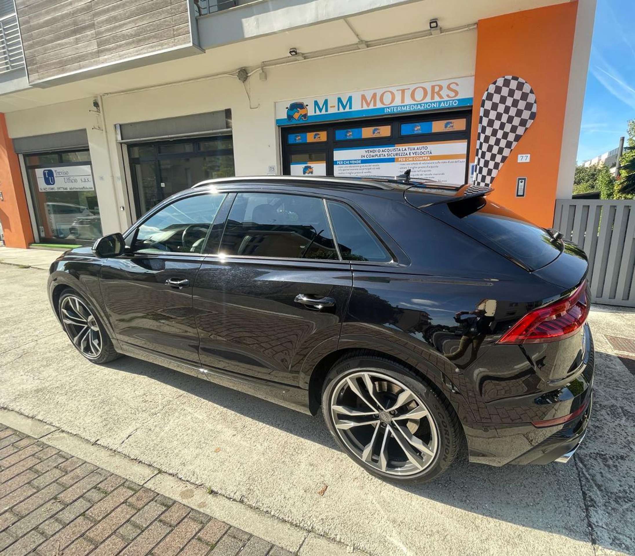 Audi - SQ8