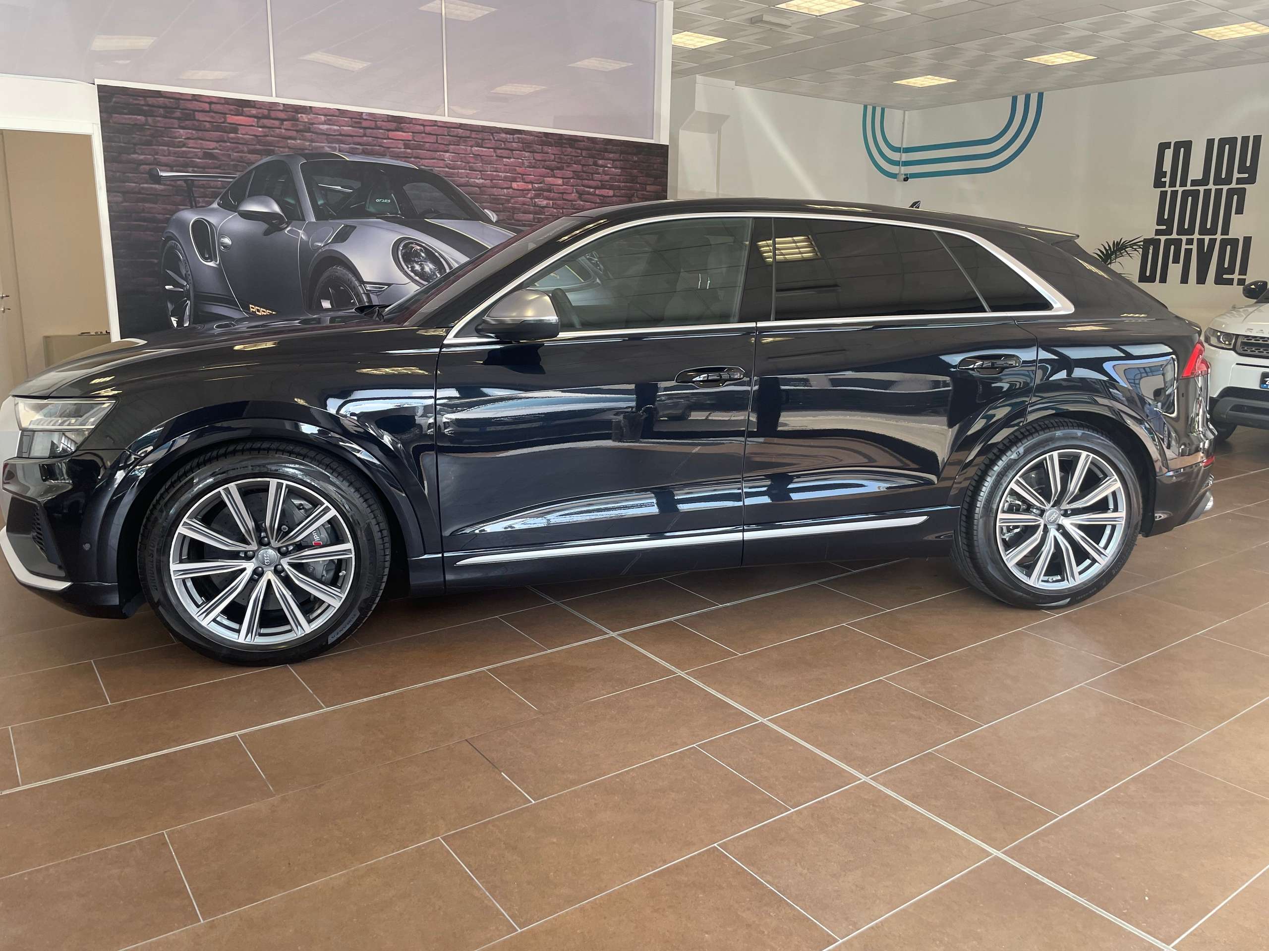 Audi - SQ8