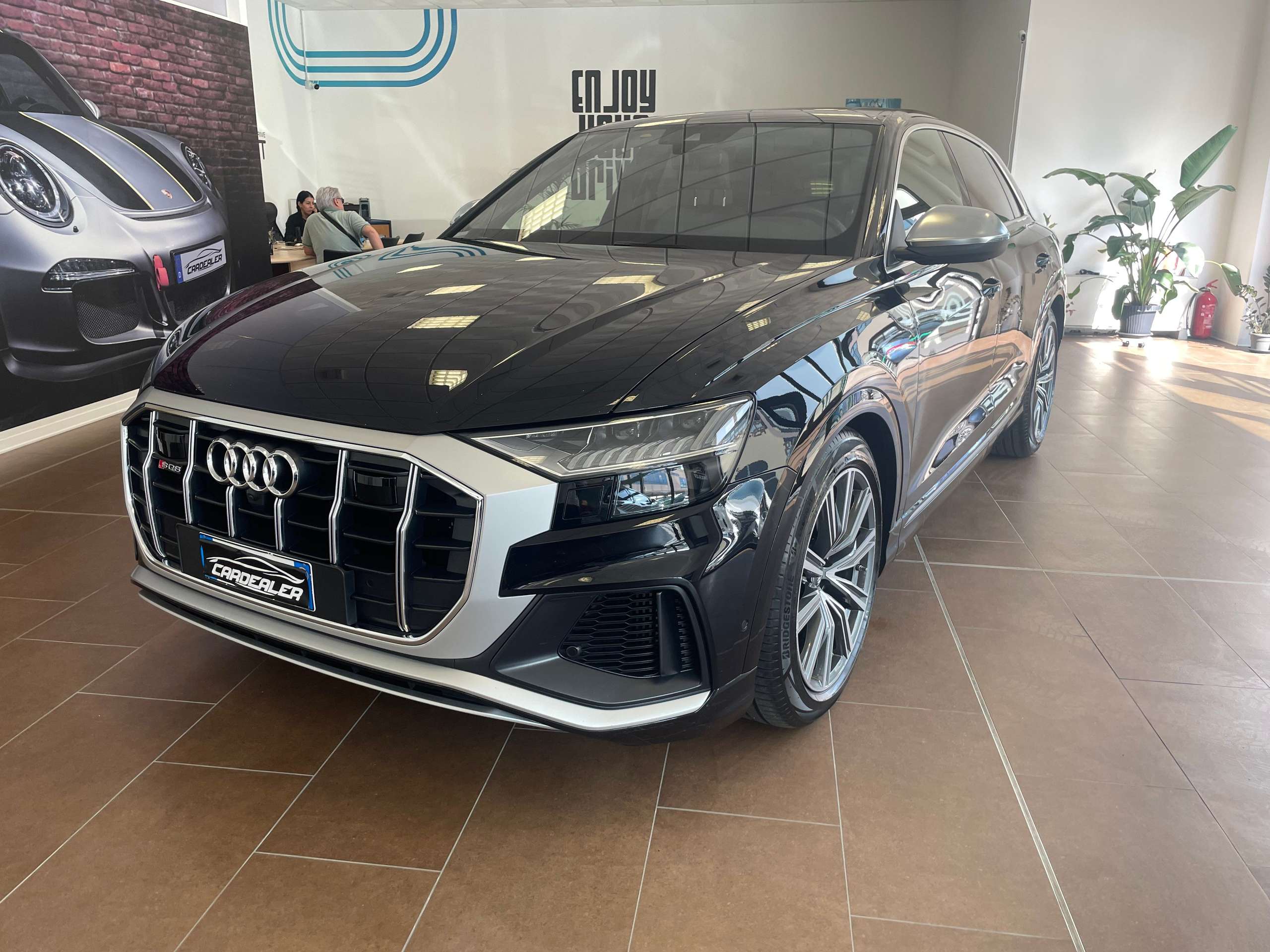 Audi - SQ8