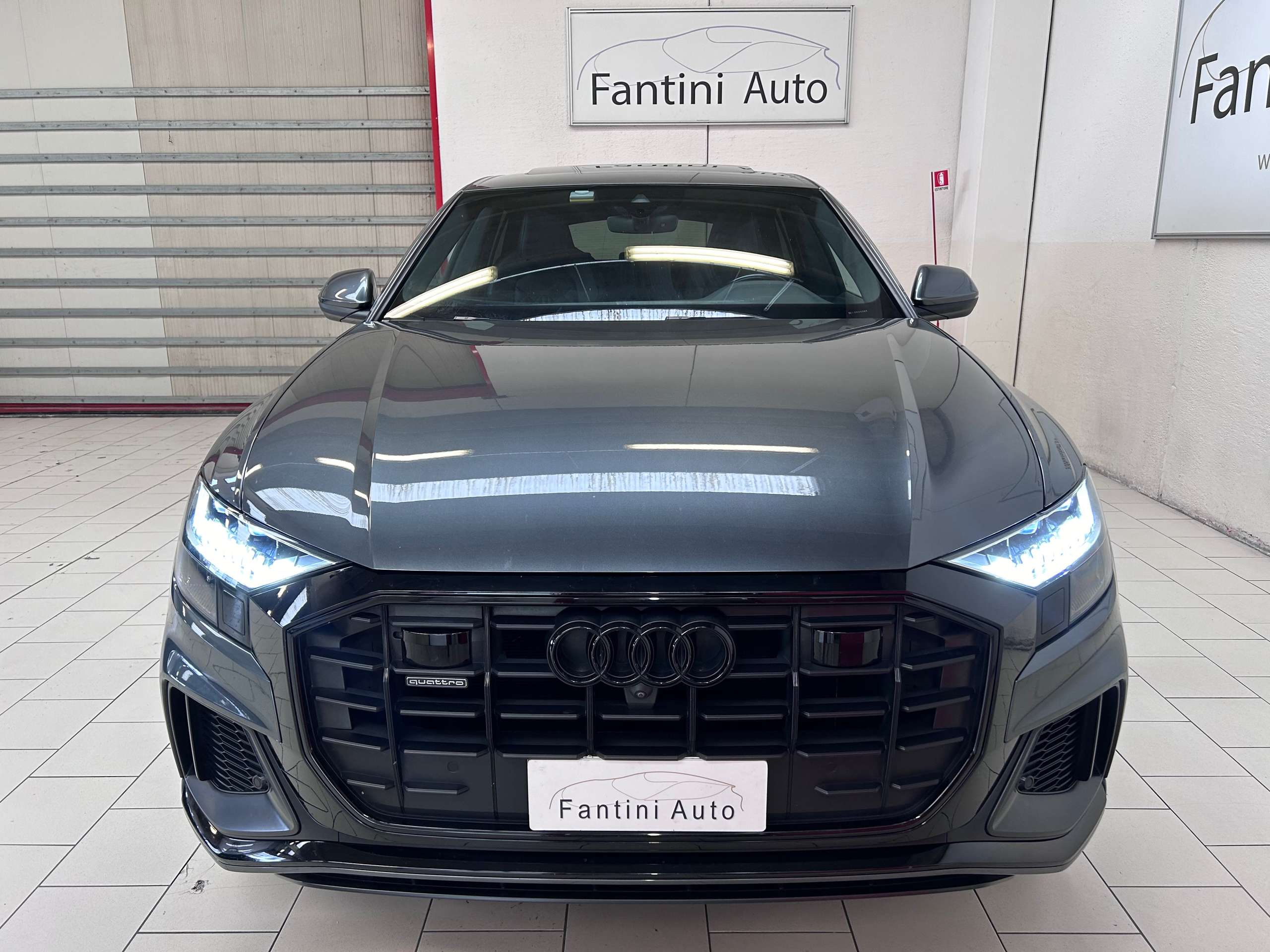 Audi - Q8