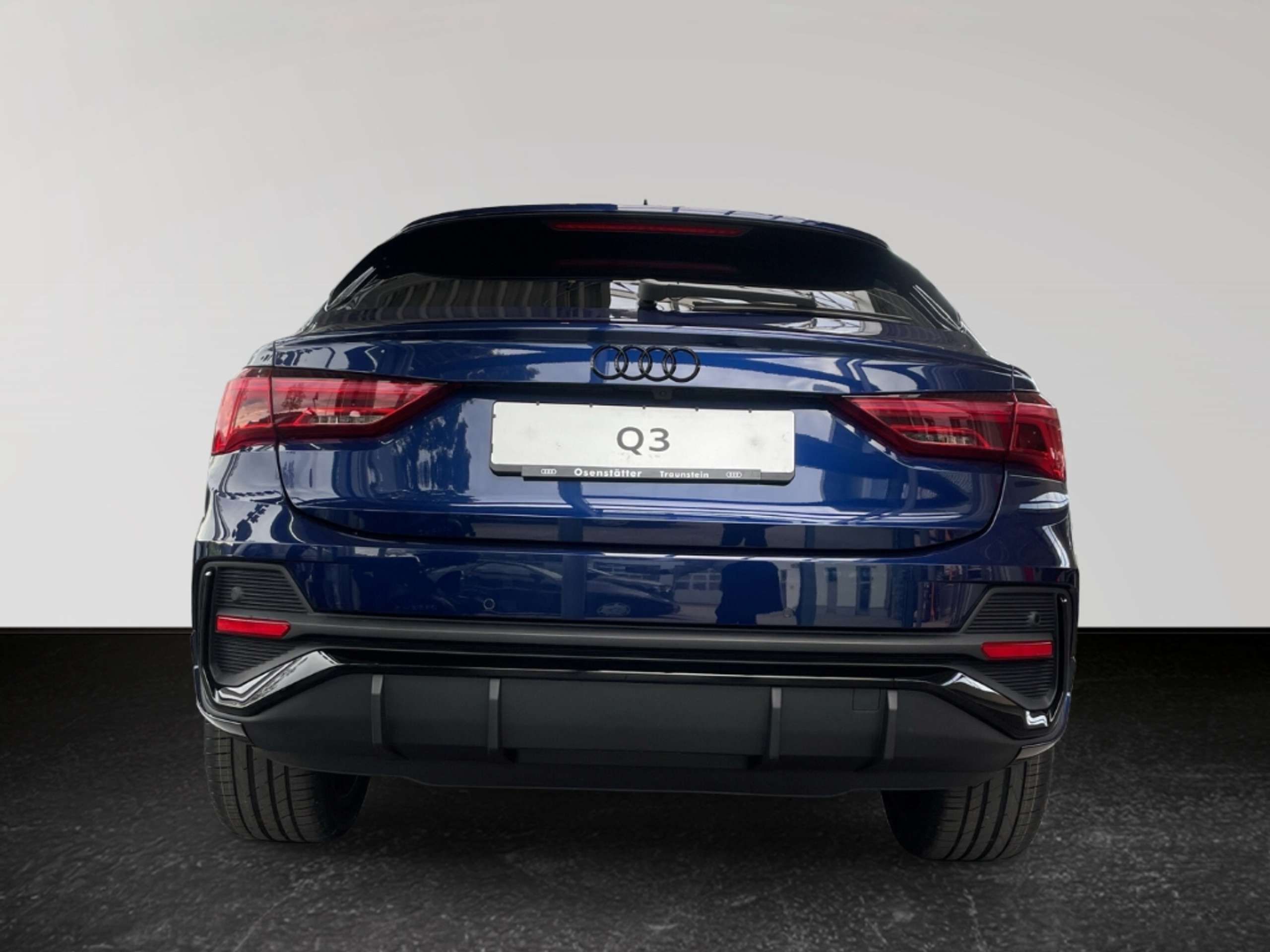 Audi - Q3