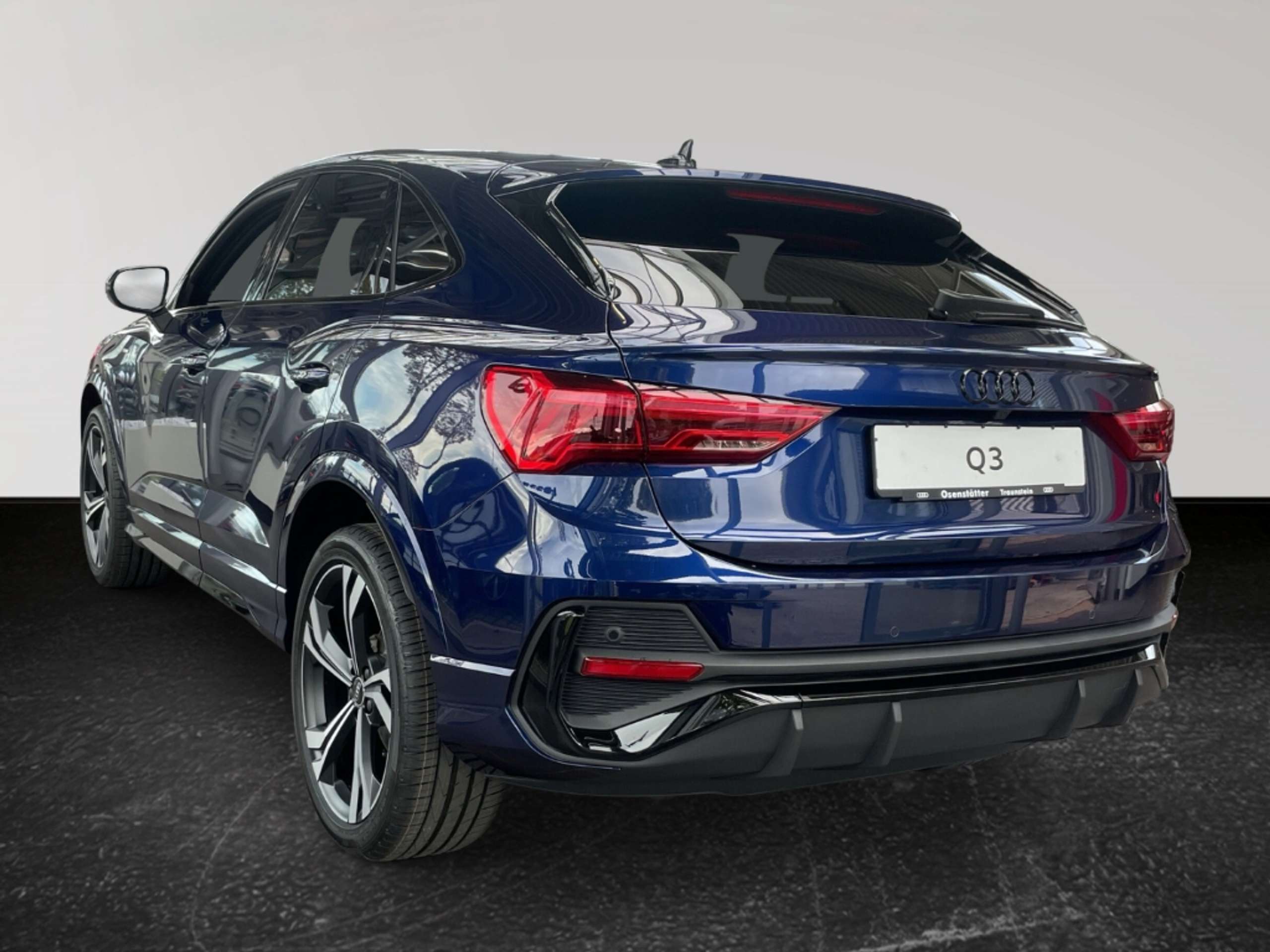 Audi - Q3