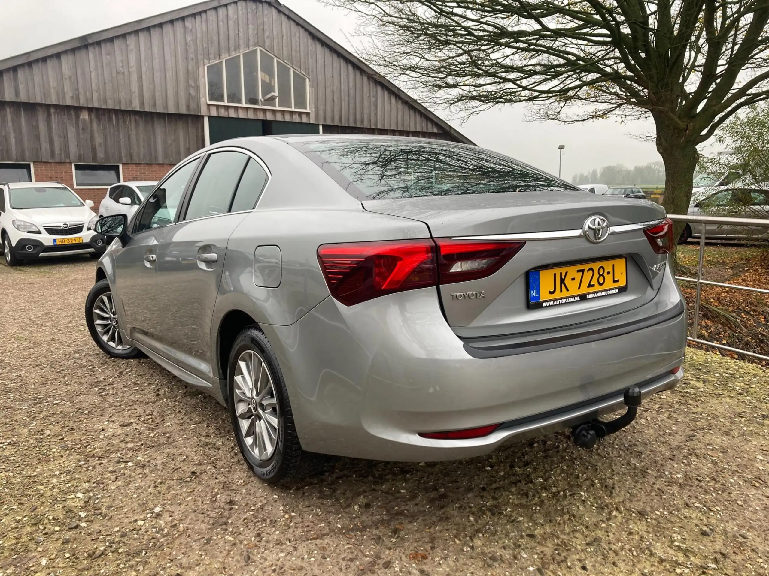 Toyota - Avensis