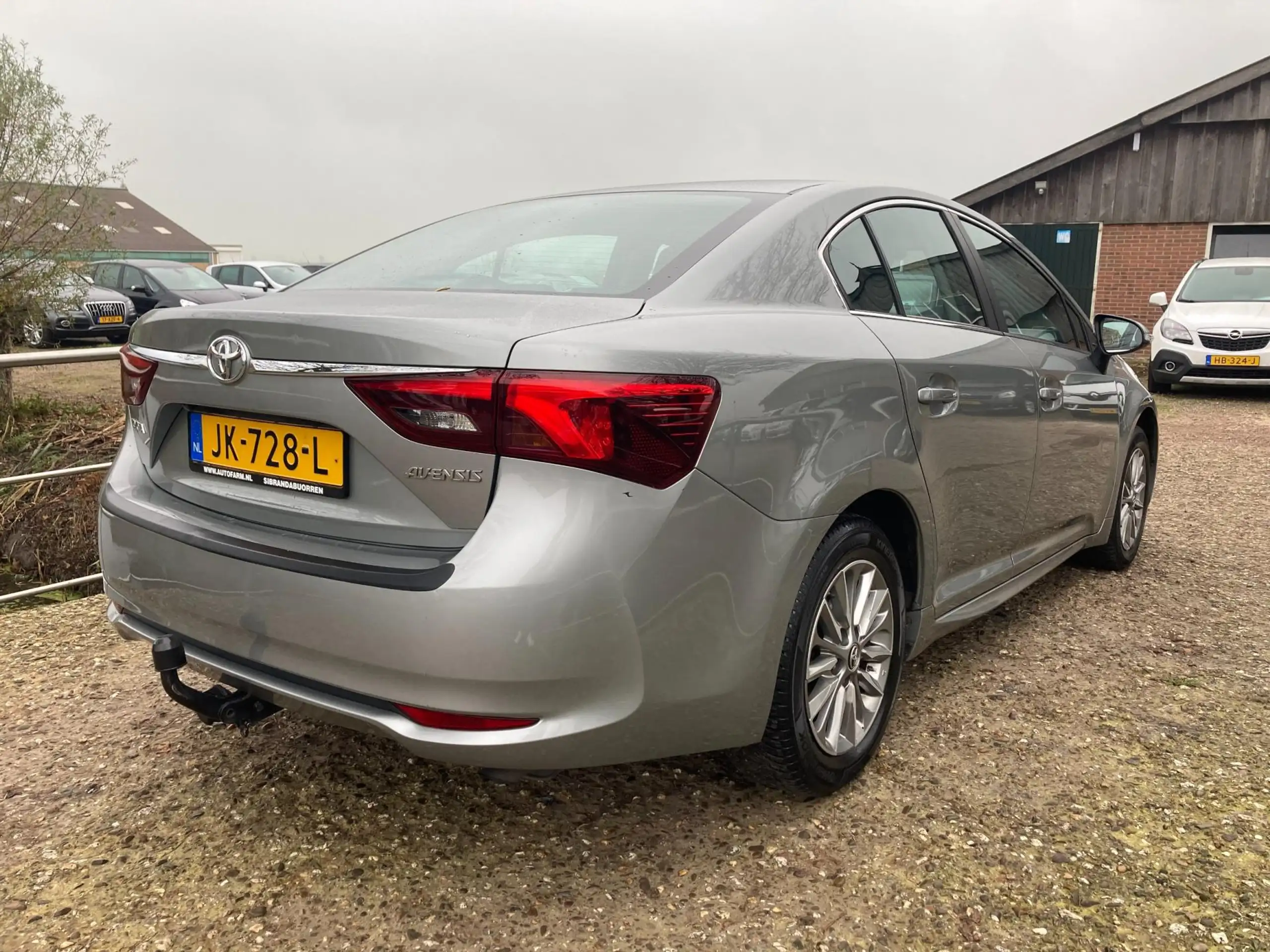 Toyota - Avensis