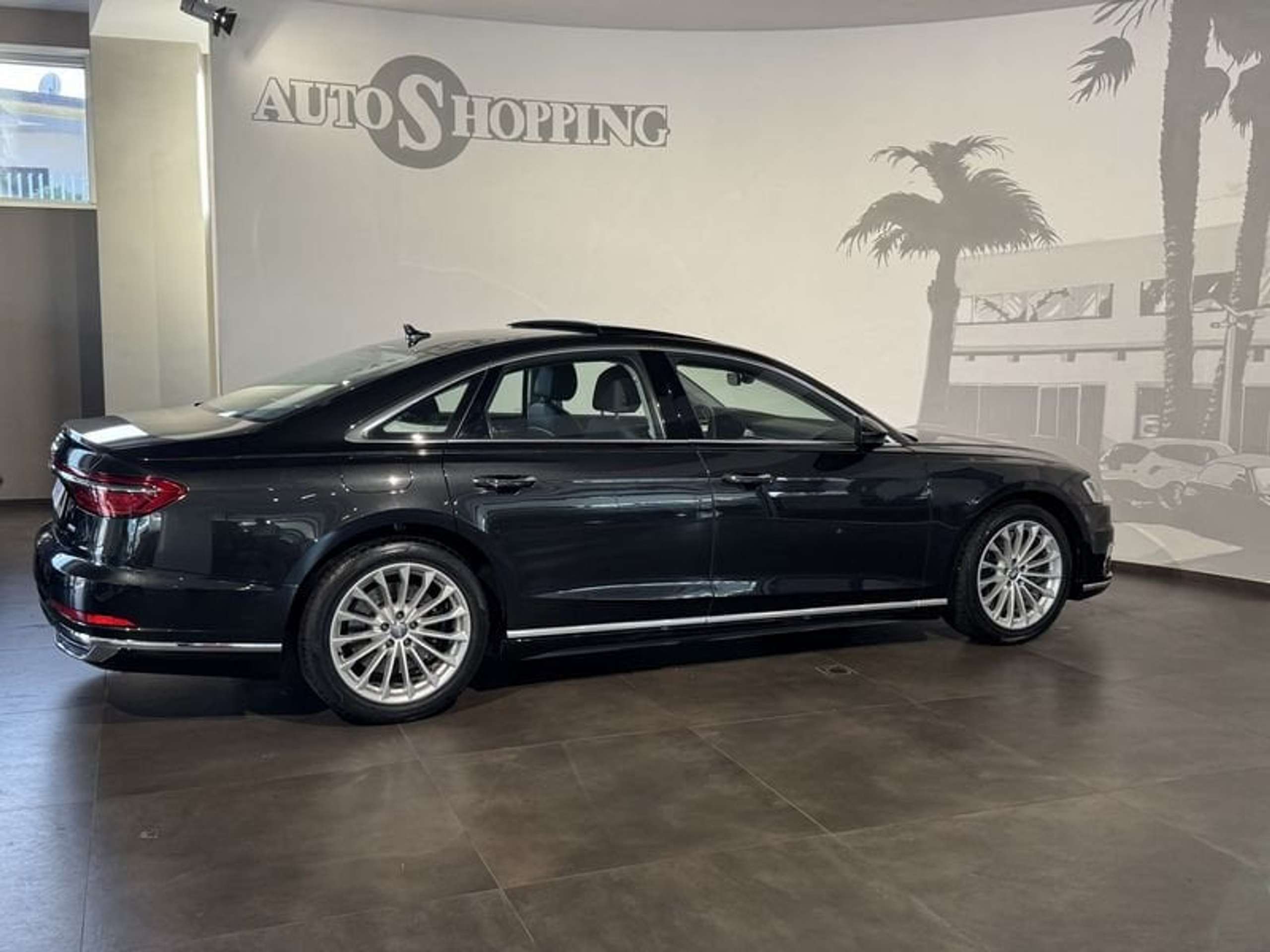 Audi - A8