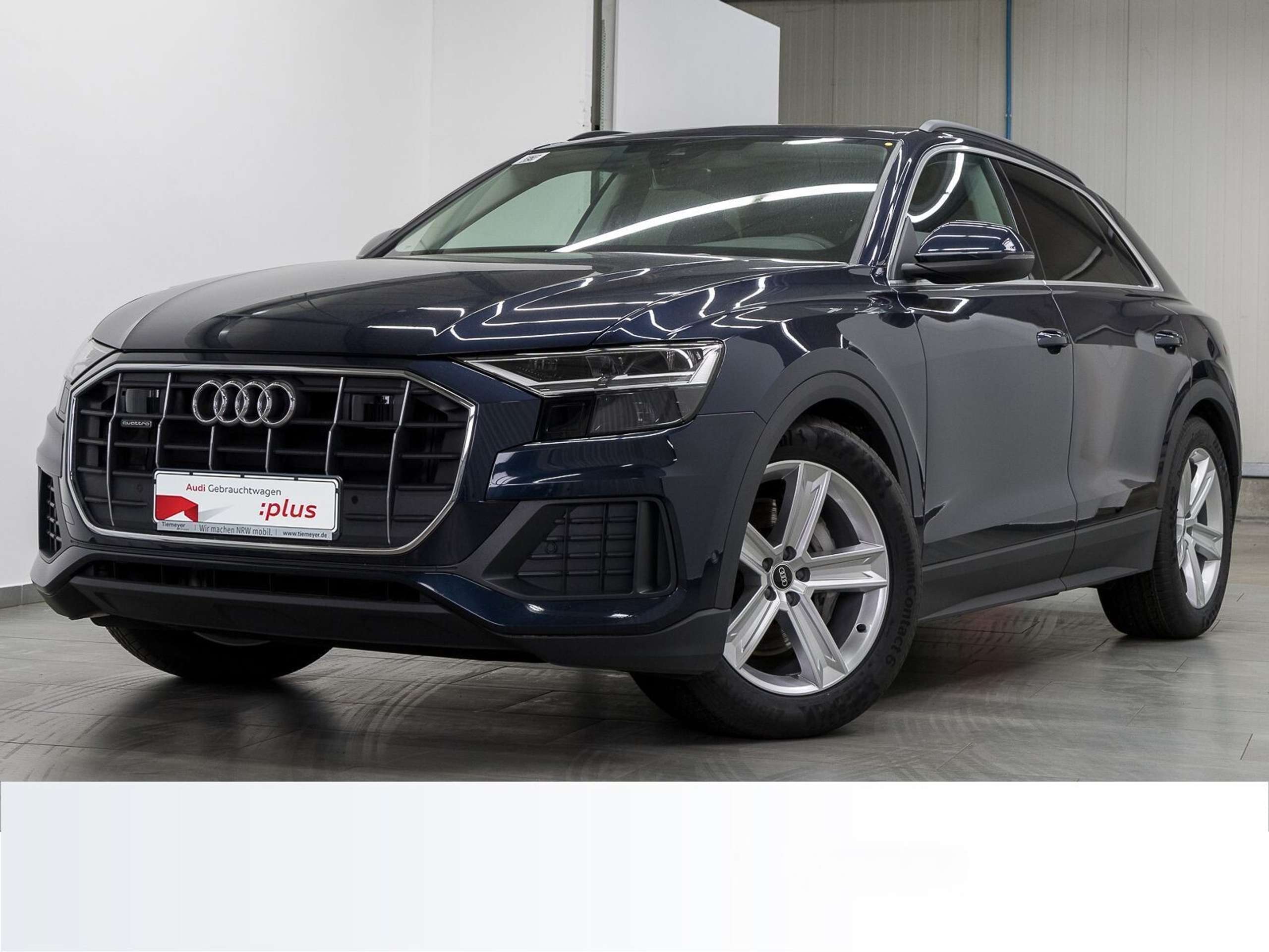 Audi - Q8