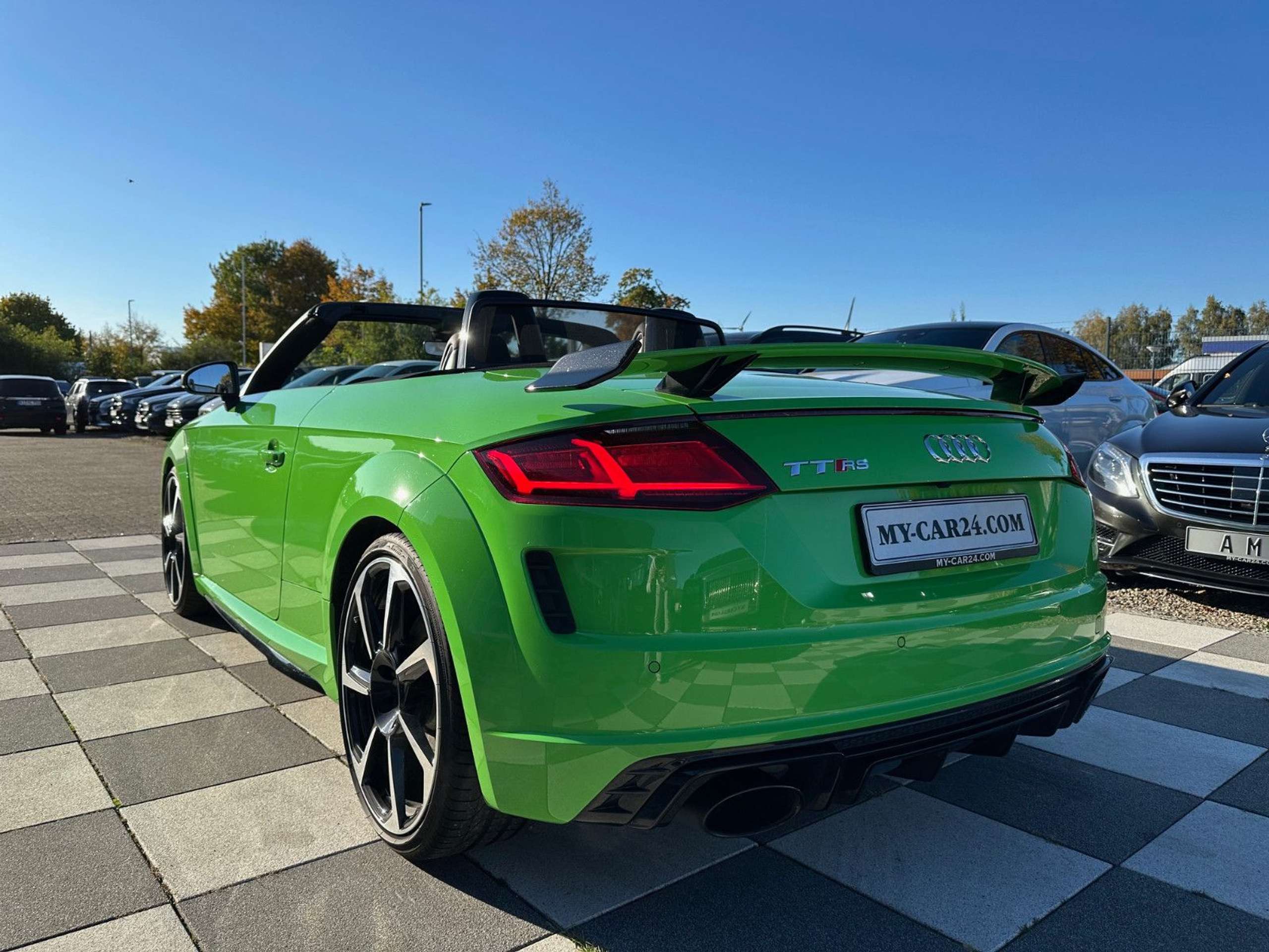 Audi - TT RS