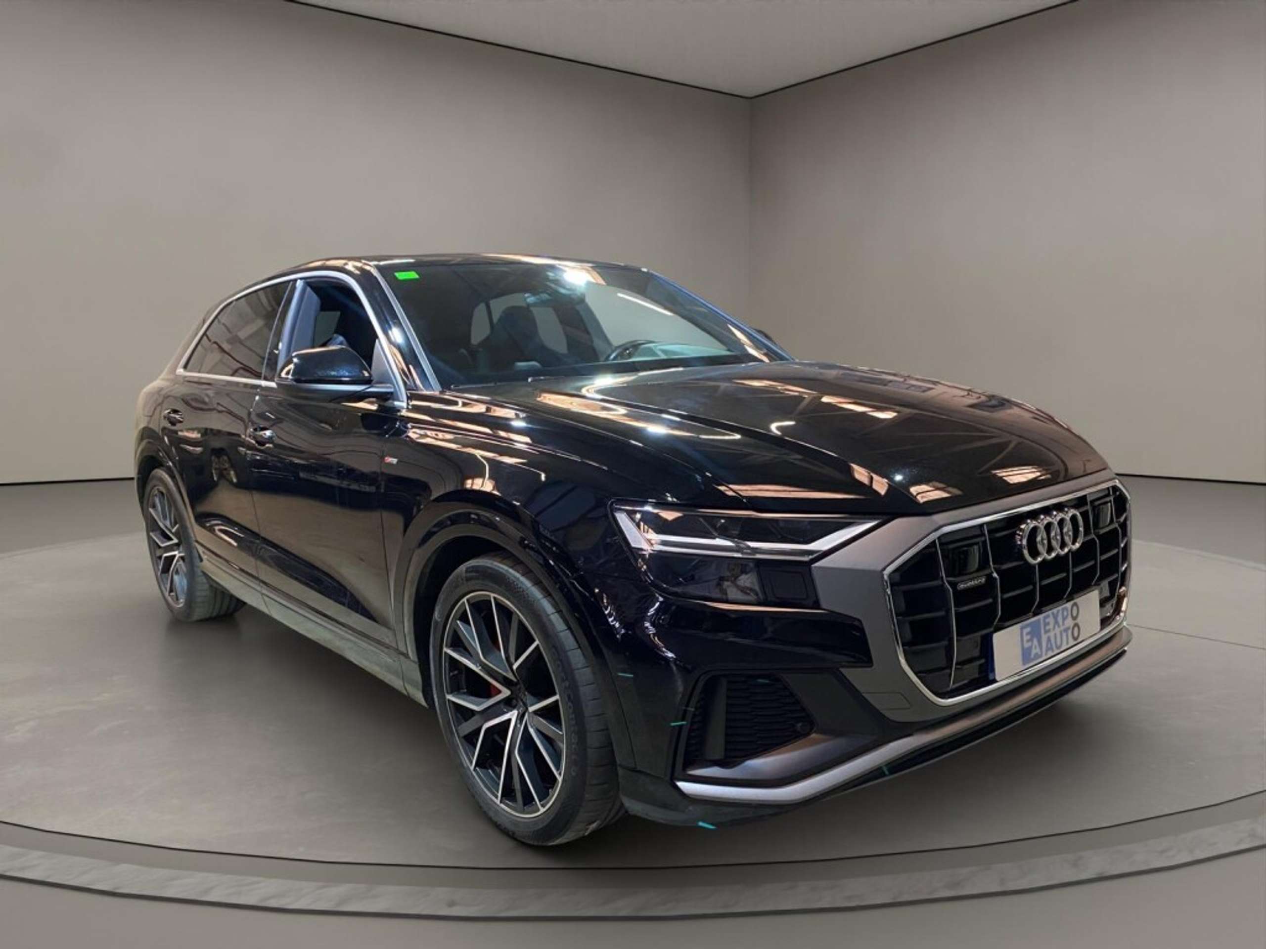 Audi - Q8