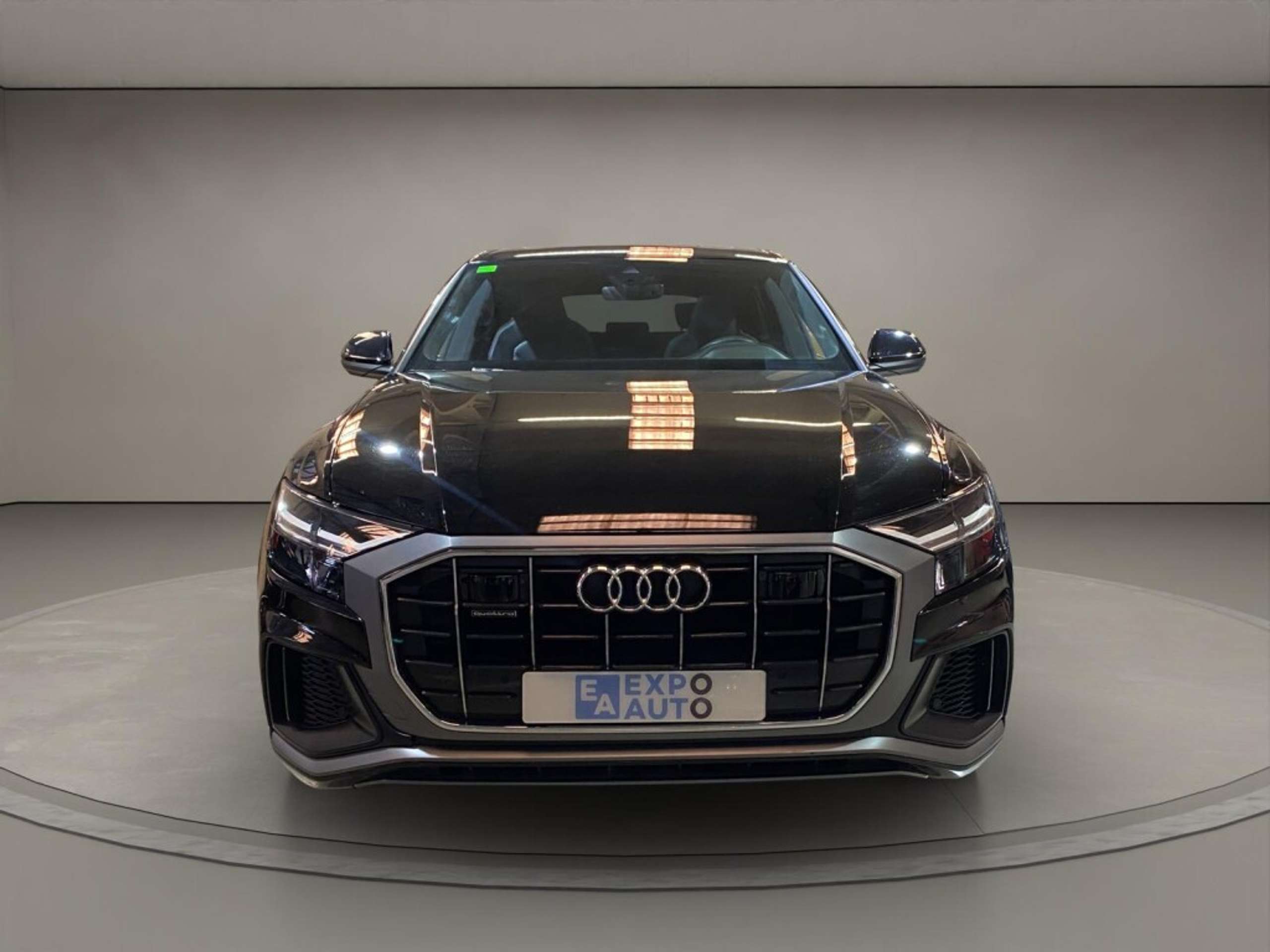 Audi - Q8