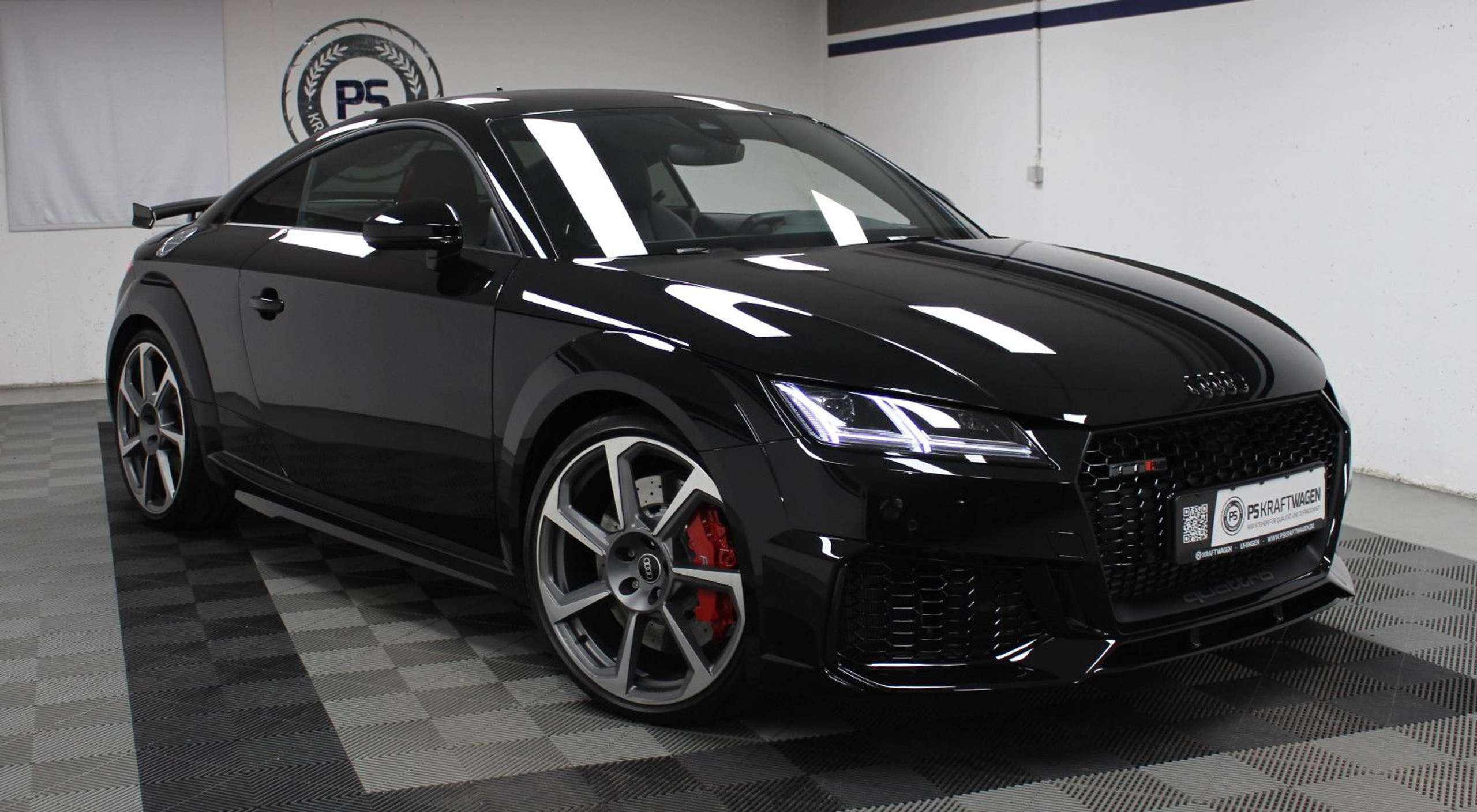 Audi - TT RS