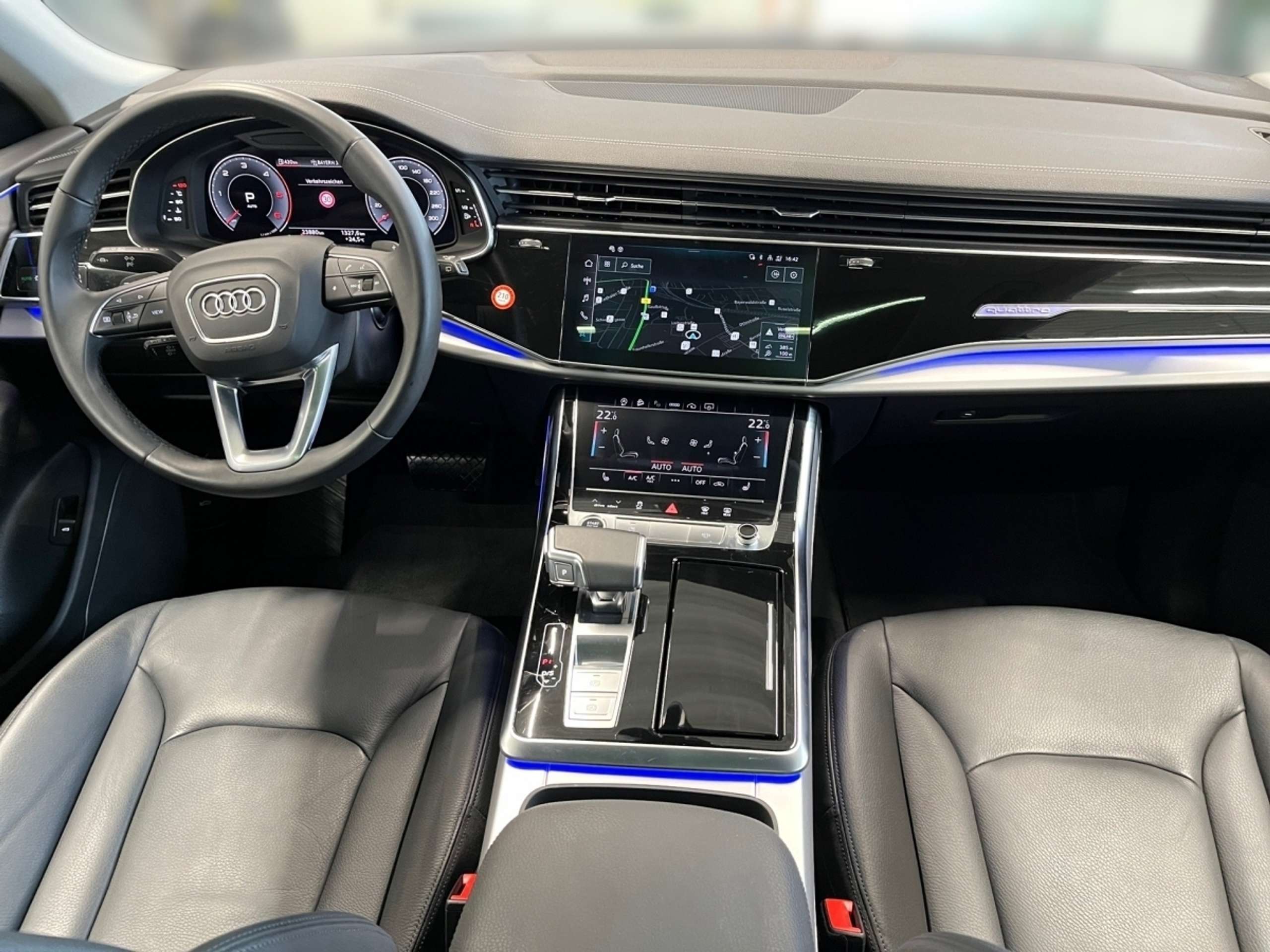 Audi - Q8