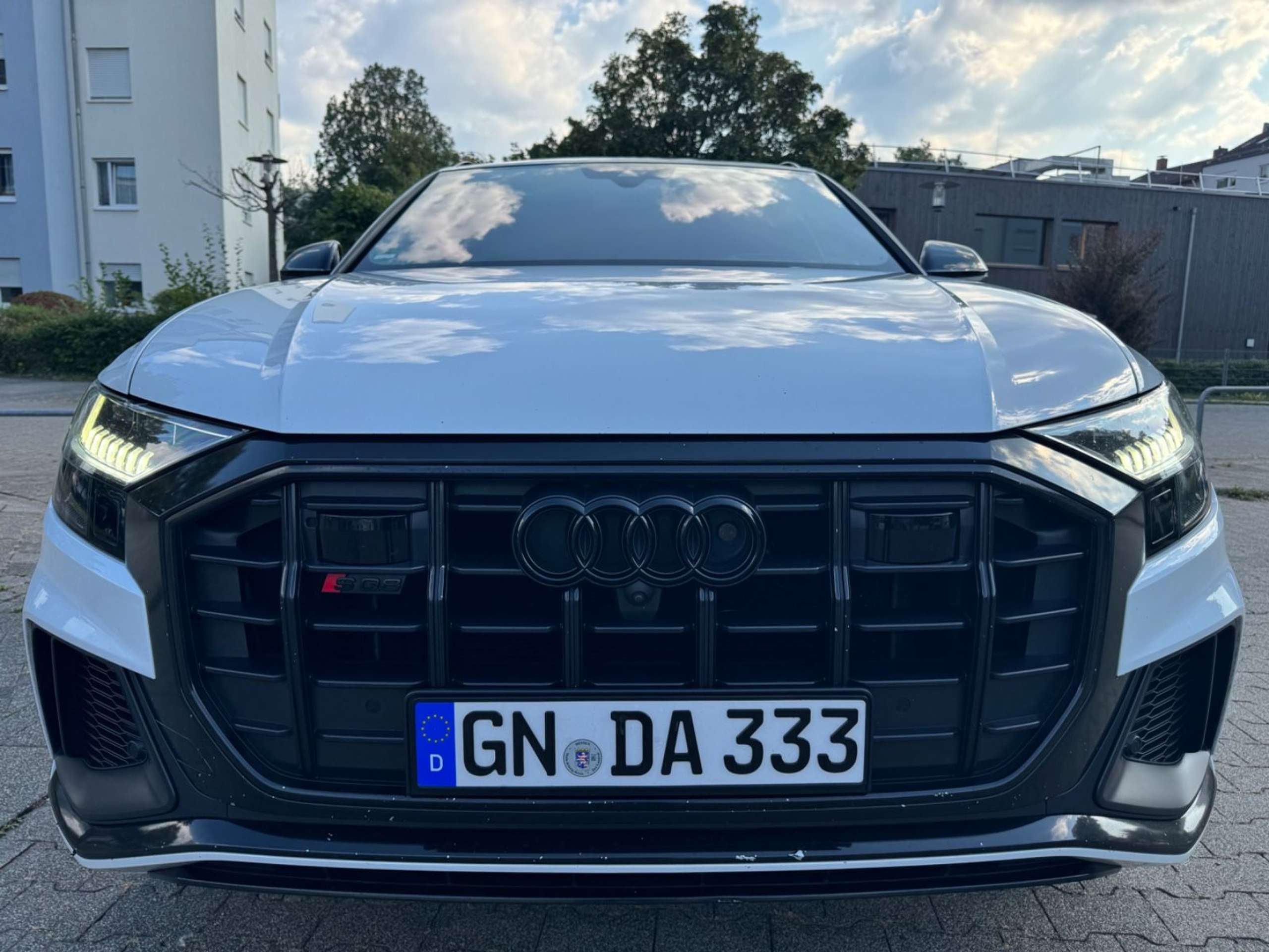 Audi - SQ8