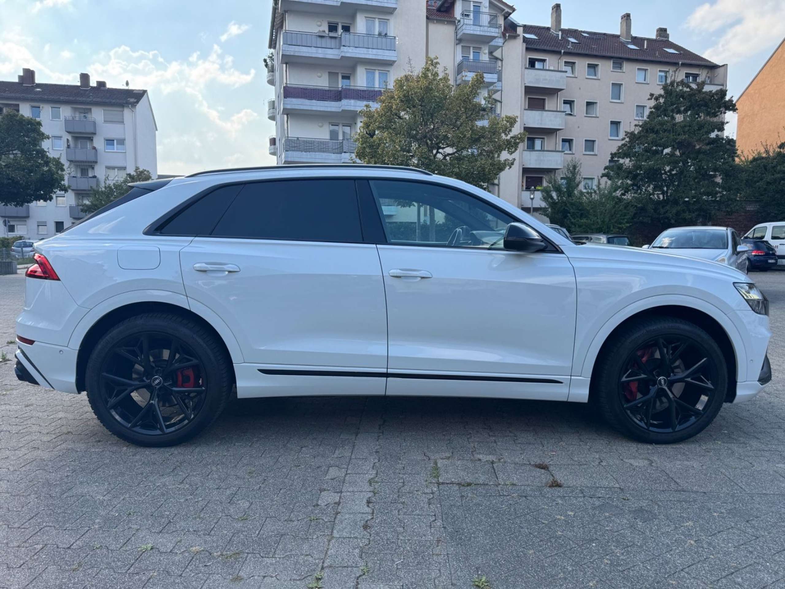 Audi - SQ8