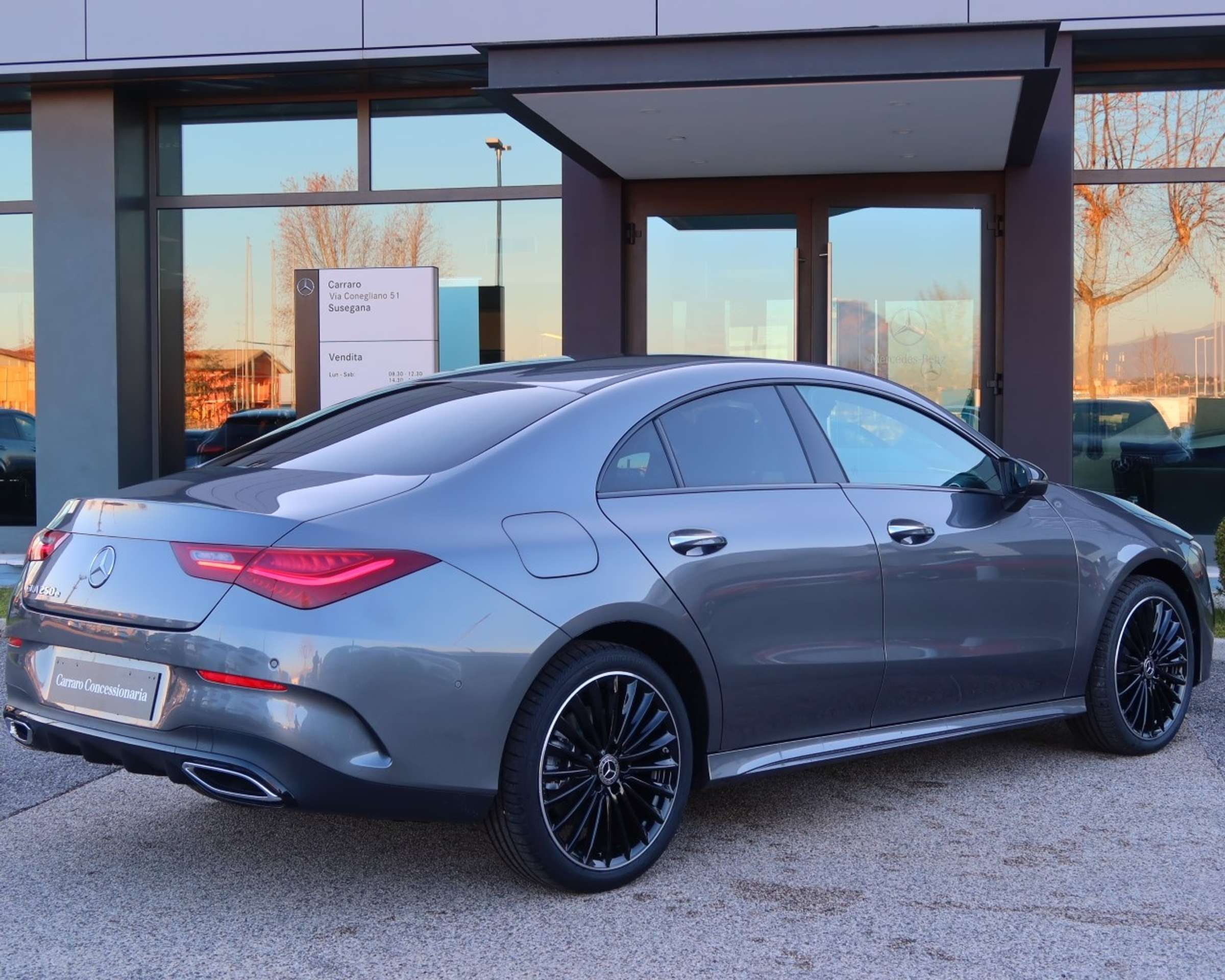 Mercedes-Benz - CLA 250