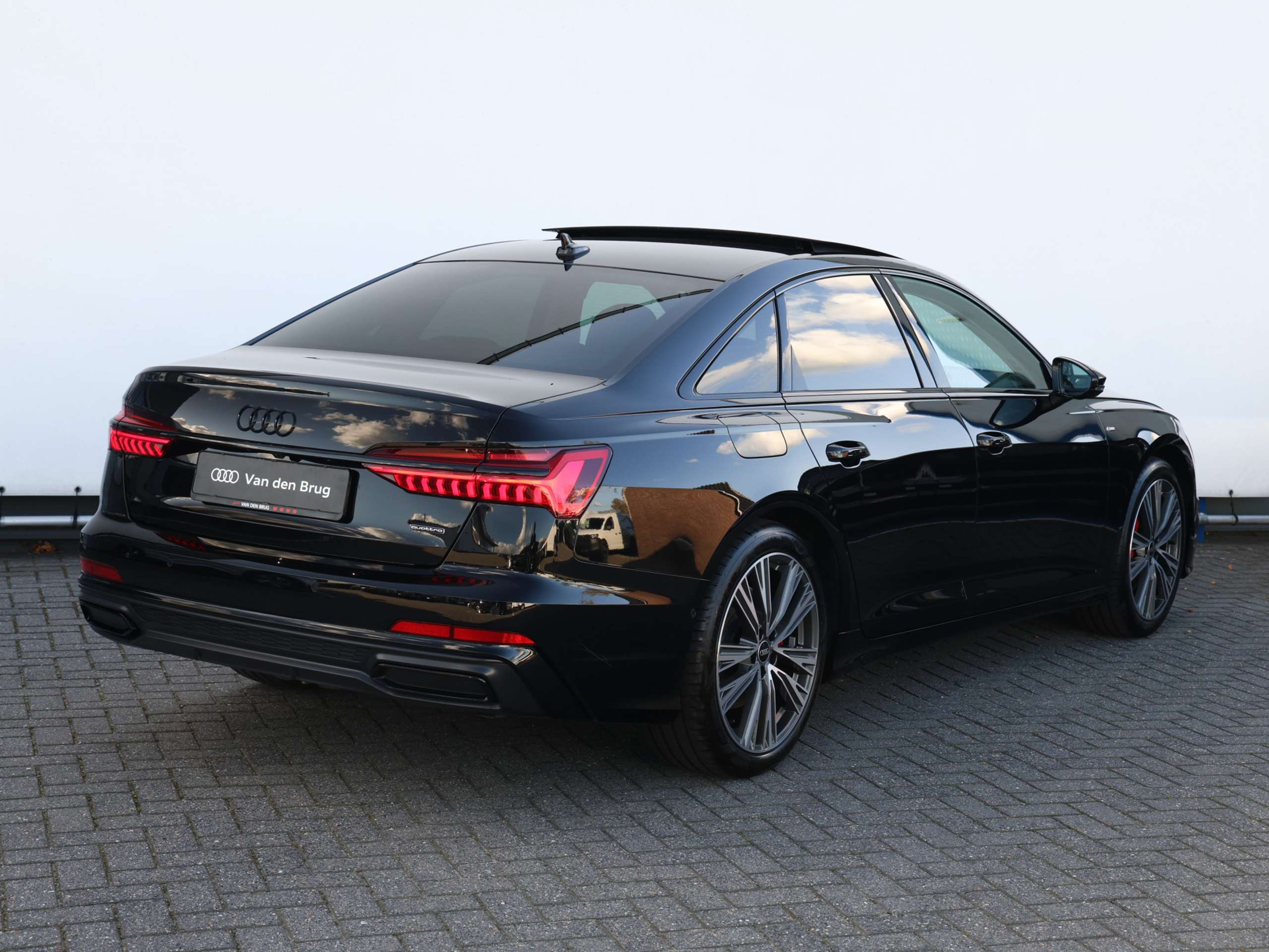 Audi - A6