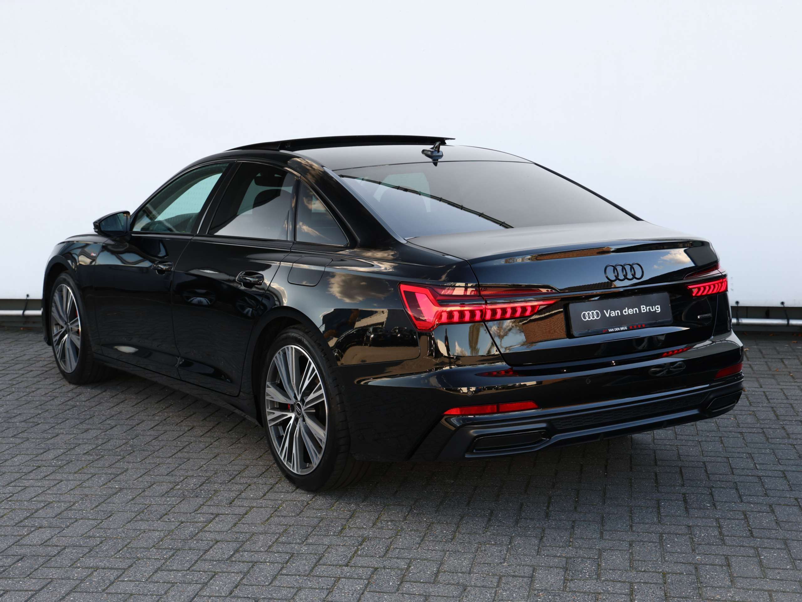 Audi - A6