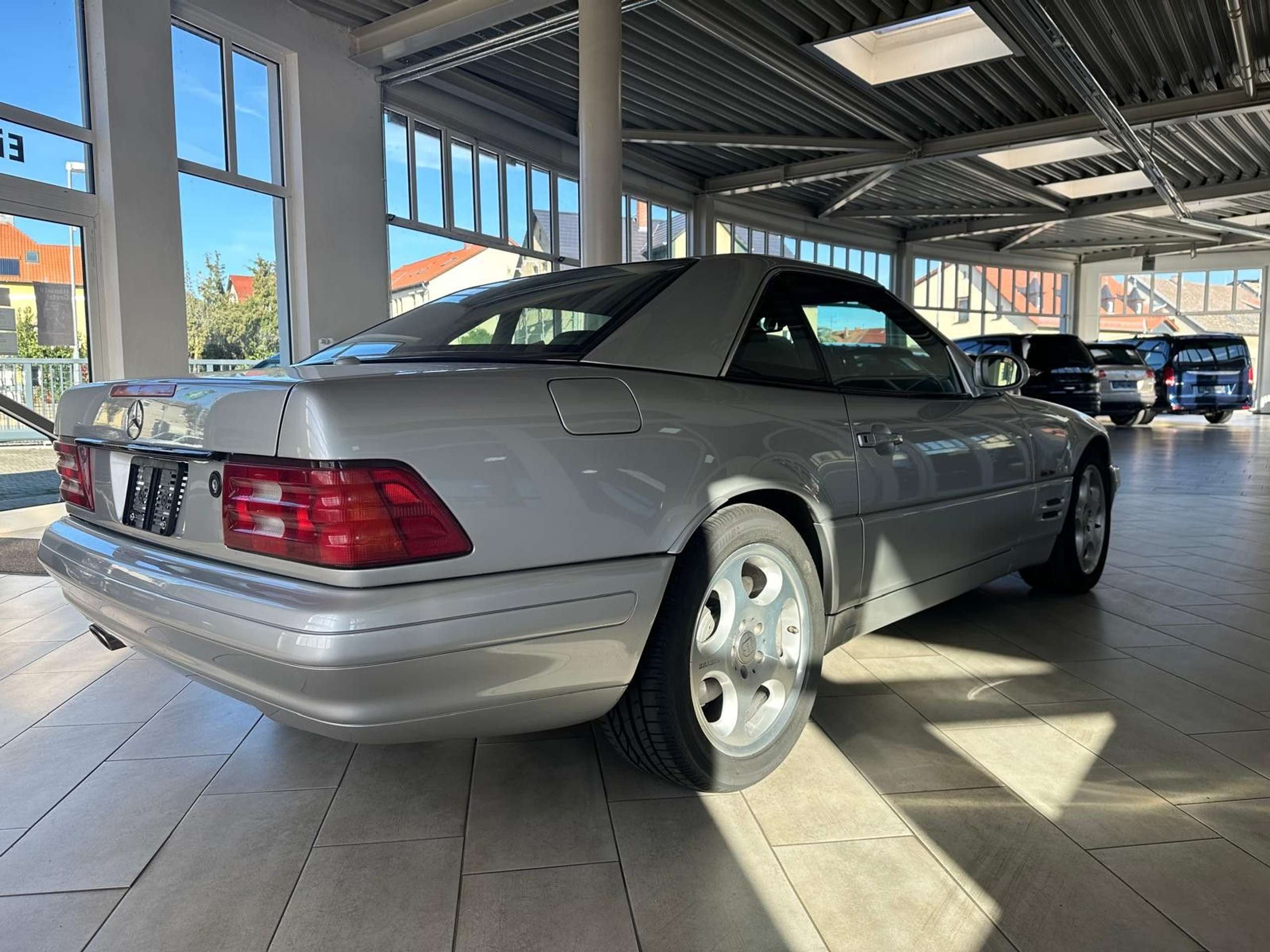 Mercedes-Benz - SL 500