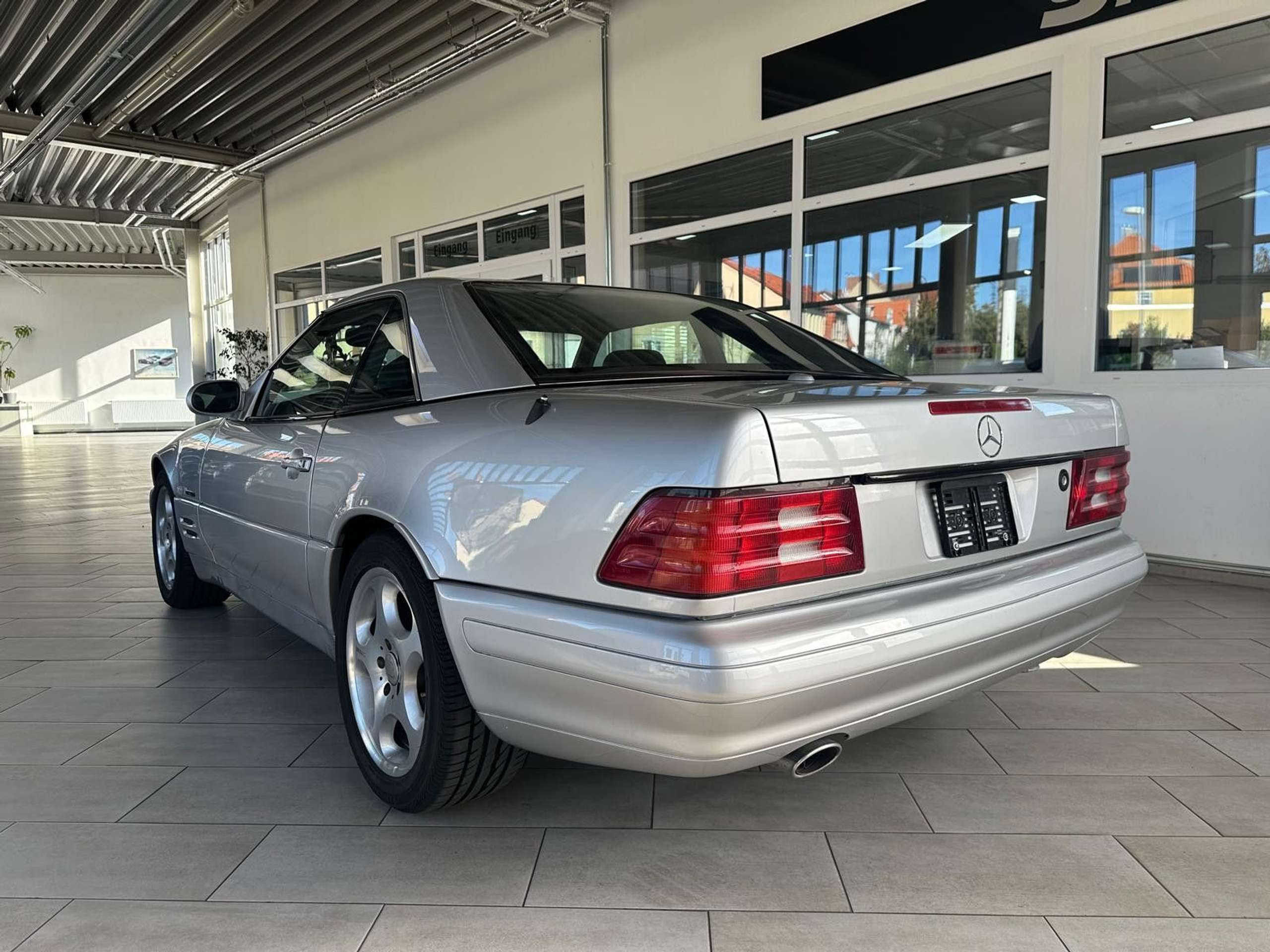 Mercedes-Benz - SL 500